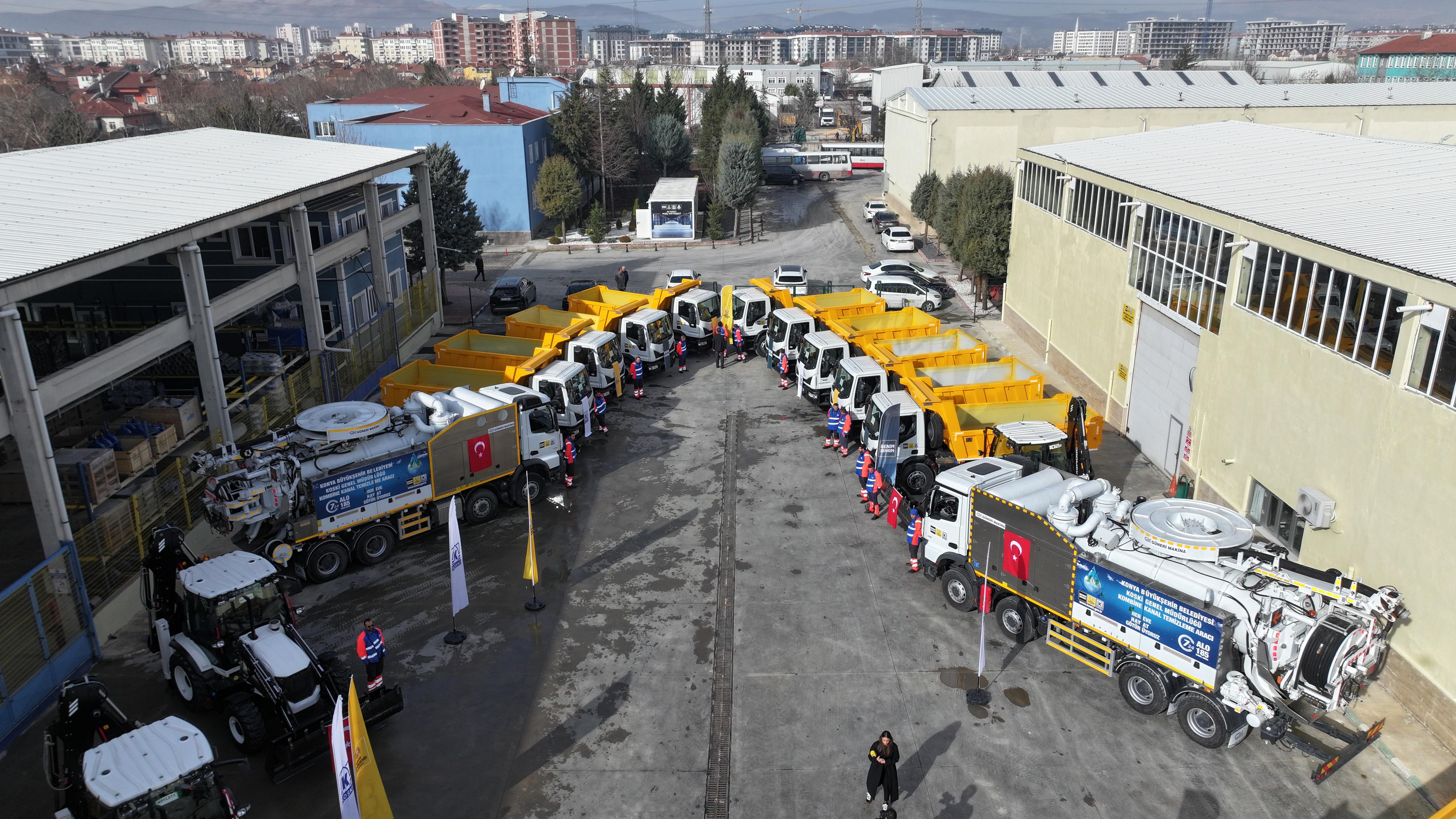 BAŞKAN ALTAY 177 MİLYON LİRA BEDELLE KOSKİ ARAÇ FİLOSUNA KAZANDIRILAN 19 YENİ ARACI TANITTI
