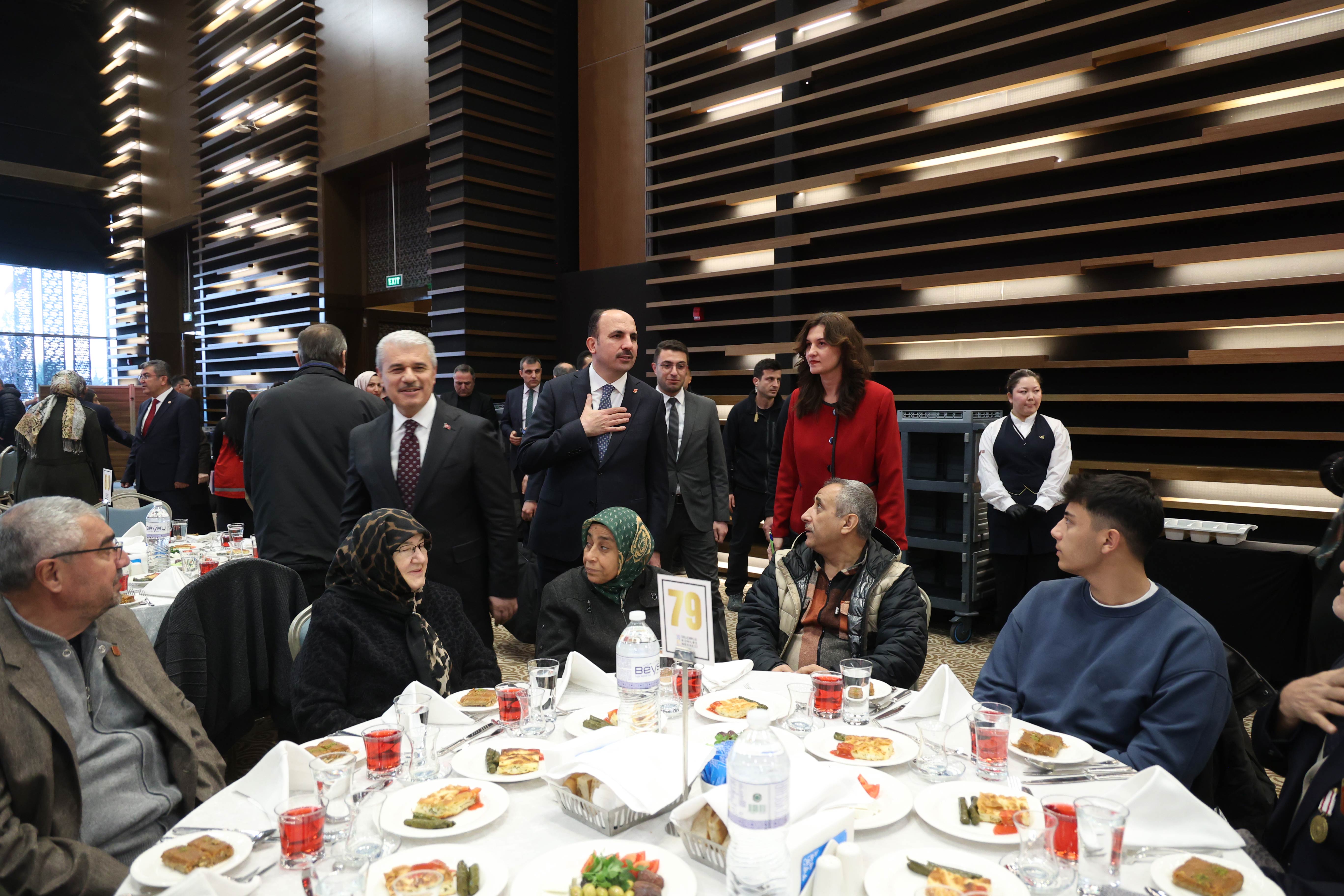 KONYA’DAKİ ŞEHİT AİLELERİ, GAZİLER VE GAZİ YAKINLARI "BÜYÜK AİLE SOFRASI"NDA BULUŞTU