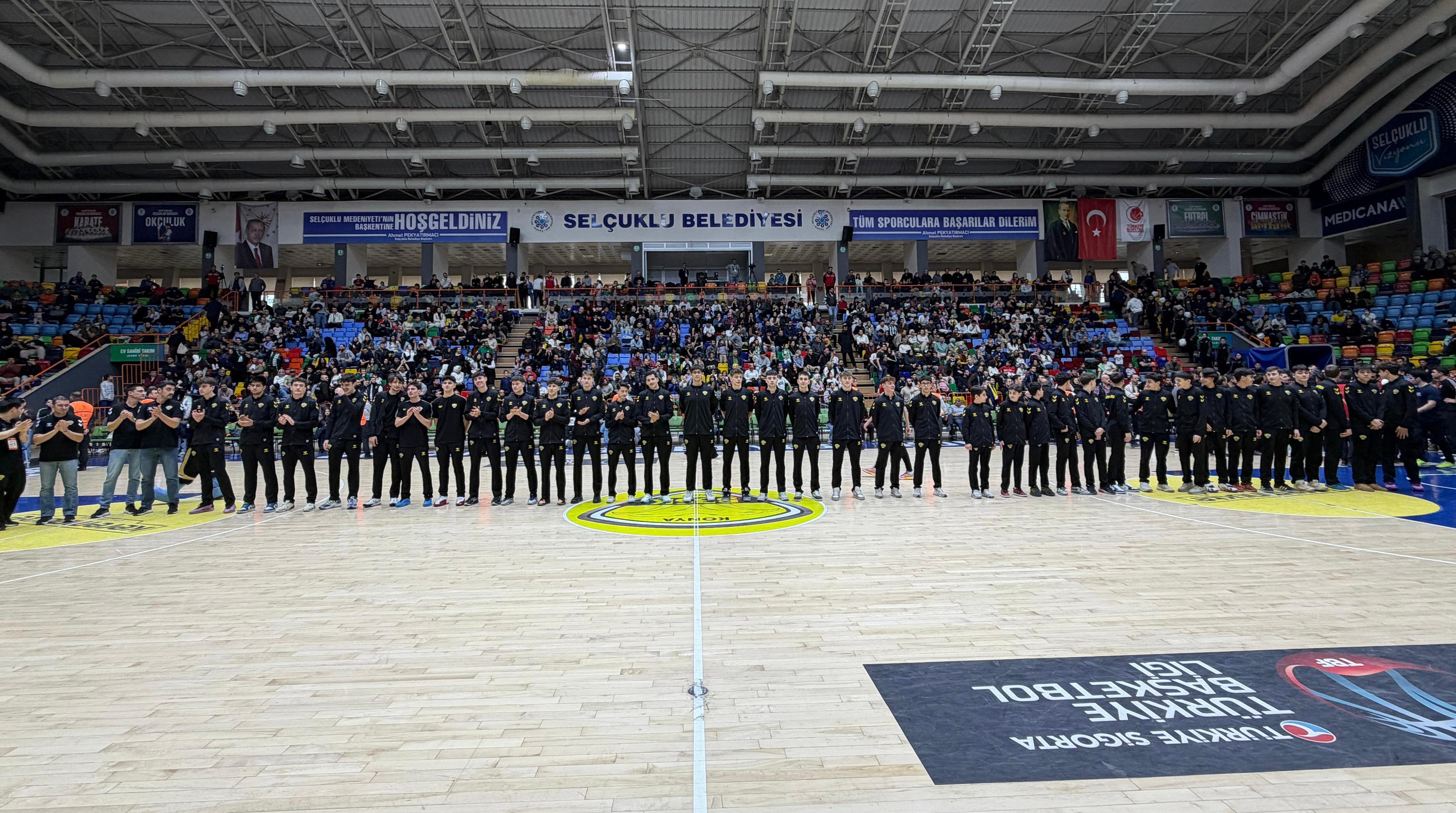 BAŞKAN ALTAY: “BÜYÜKŞEHİR BASKETBOL ALTYAPISINDAKİ GENÇLERİMİZİN BAŞARILARI İLE GURUR DUYUYORUZ”