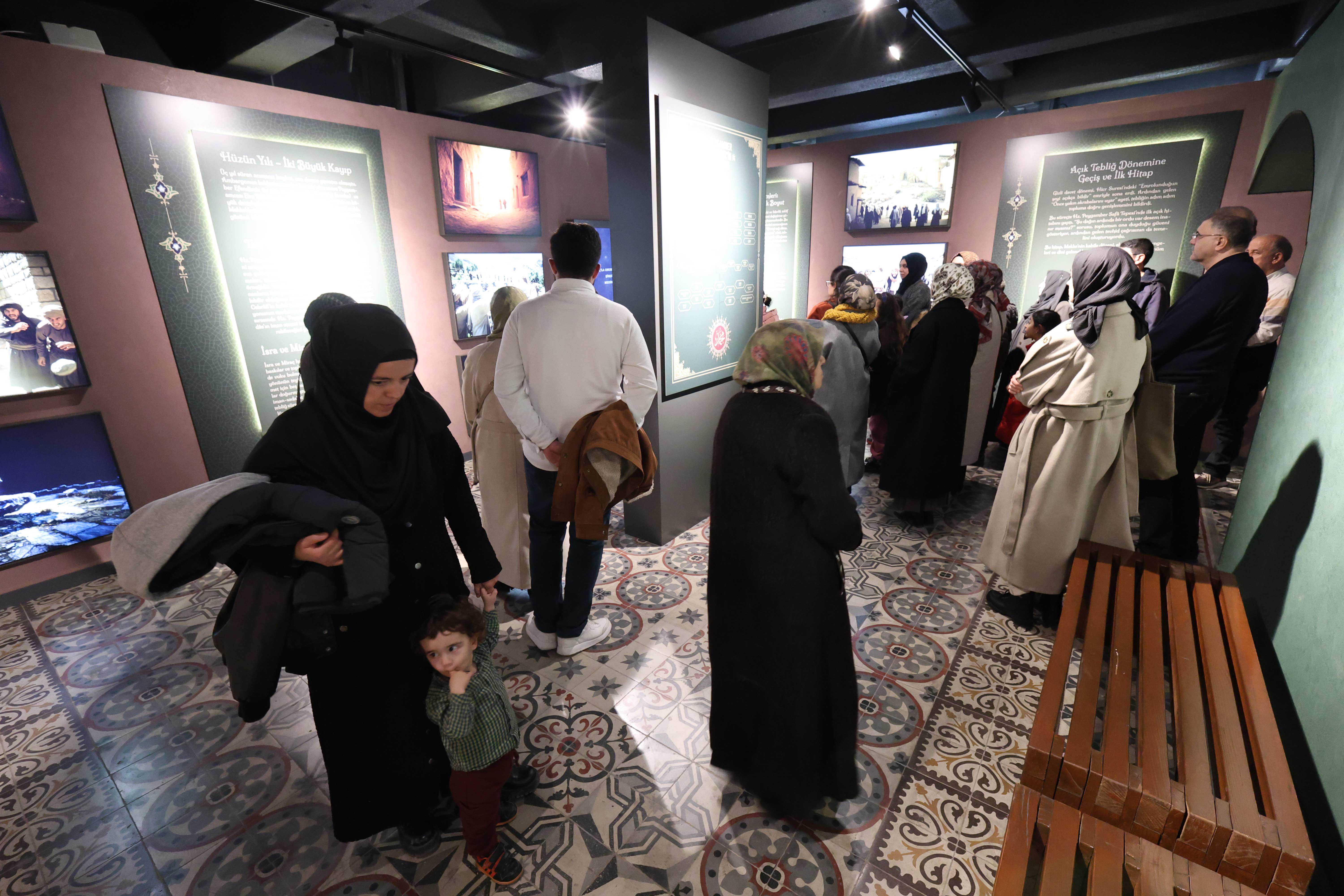KONYA BÜYÜKŞEHİR’İN SİYER SERGİSİ RAMAZAN AYINDA PEYGAMBER AŞIKLARIYLA DOLUP TAŞIYOR