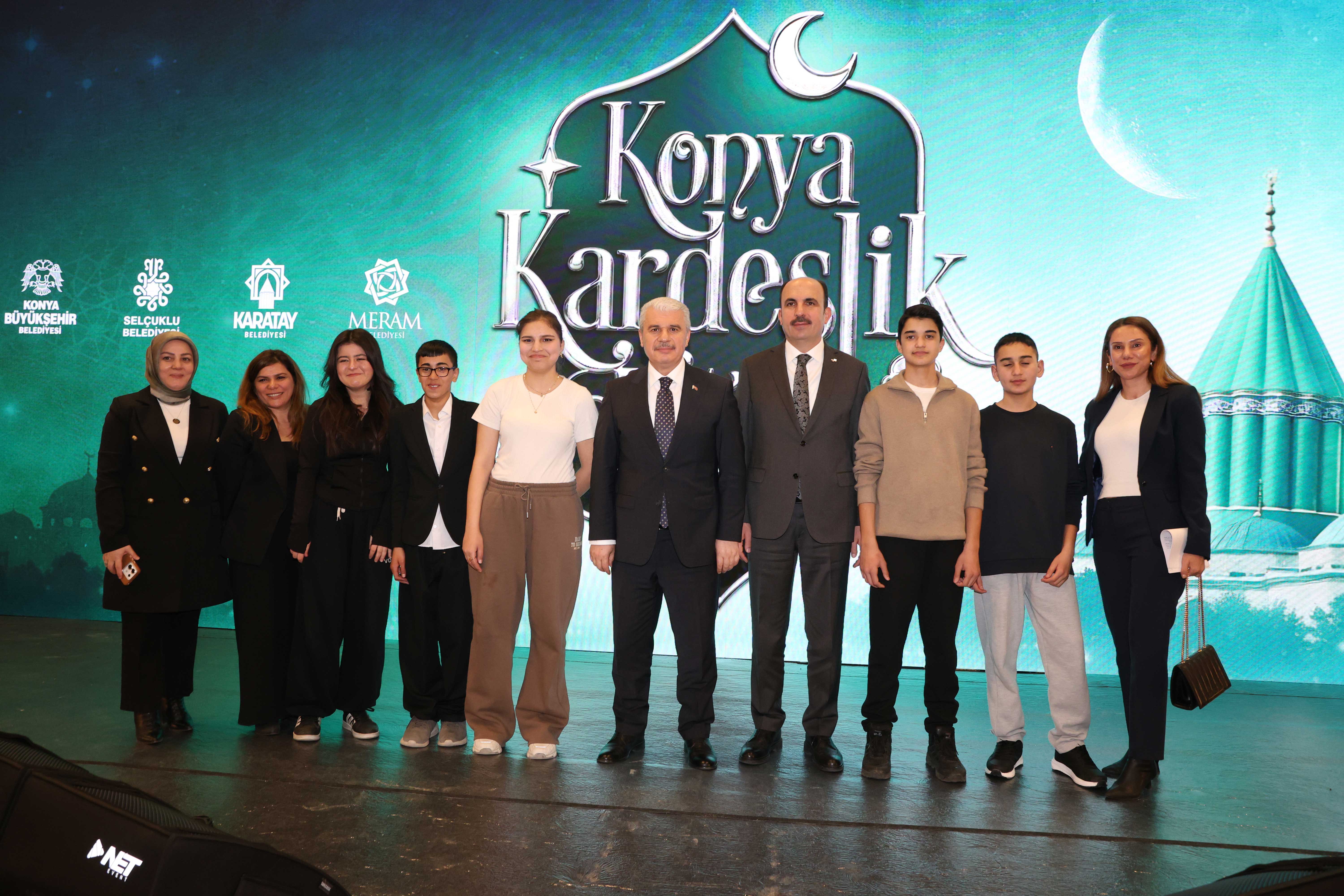 KONYA’DA DÜNYA YETİMLER GÜNÜ’NDE KARDEŞLİK İFTARI DÜZENLENDİ