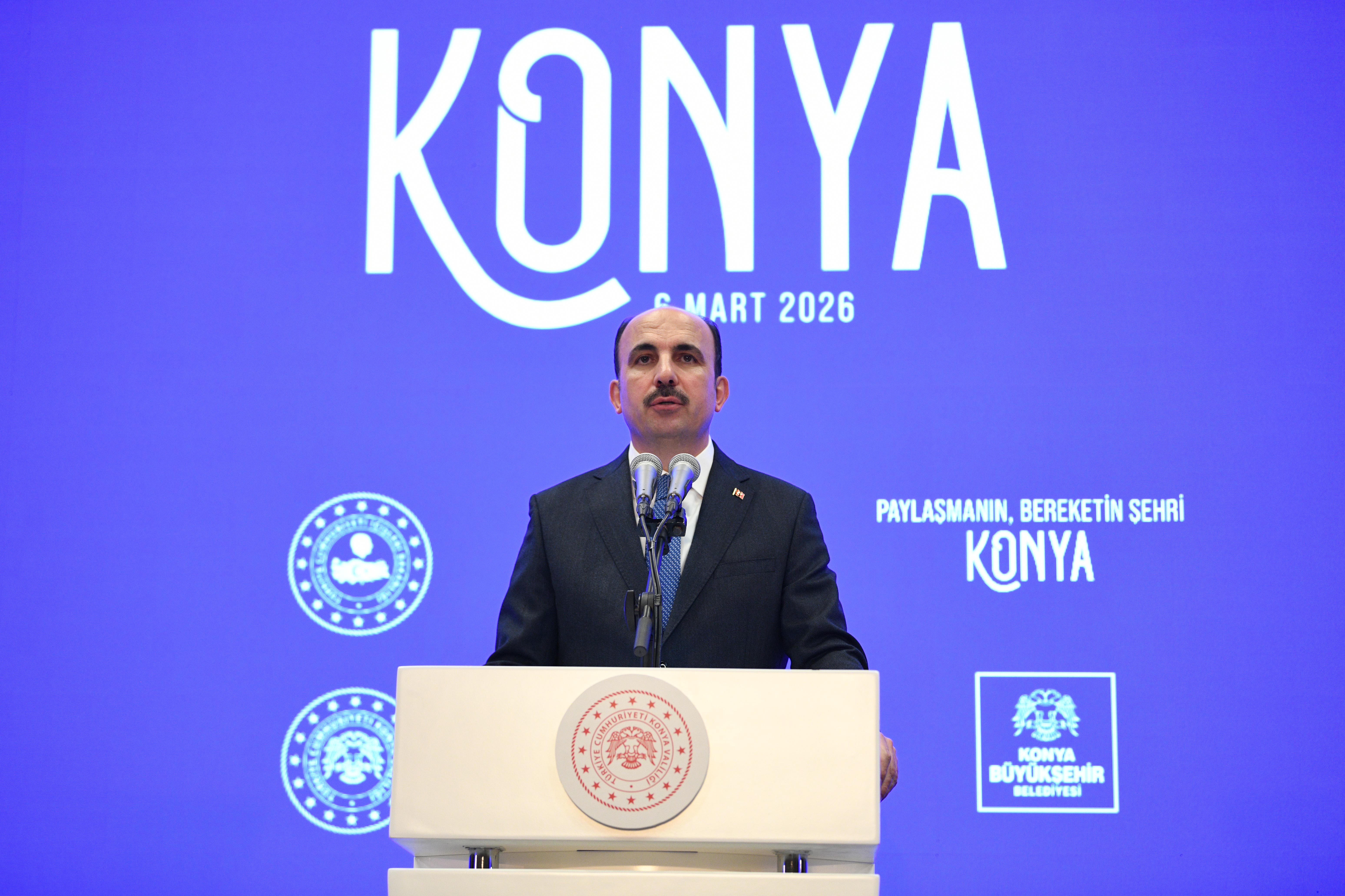 İÇİŞLERİ BAKANI ÇİFTÇİ KONYA’DA “GAZZE GÖNÜL SOFRASI İFTARI”NDA GAZZELİ AİLELERLE BULUŞTU
