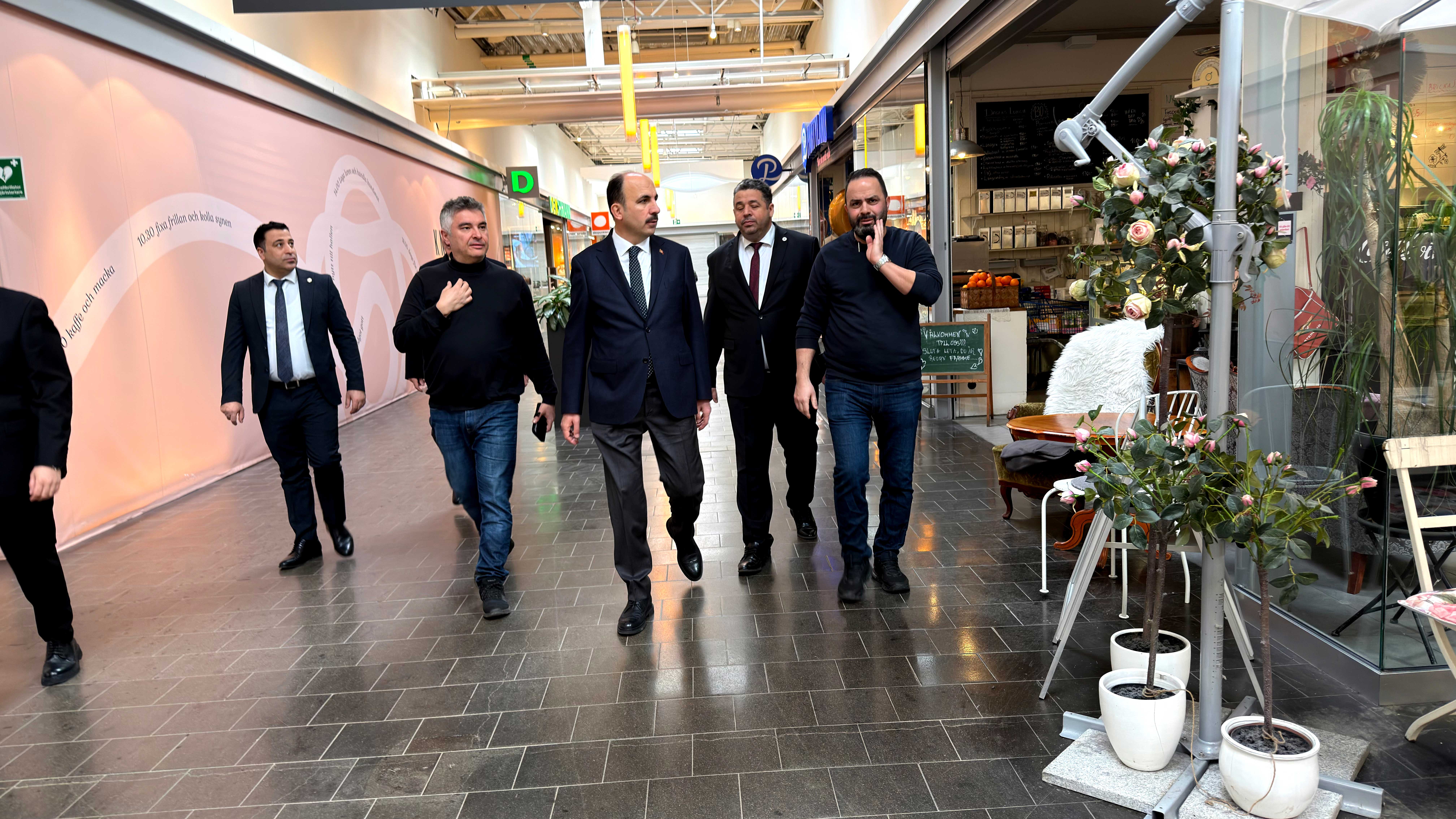 İSVEÇ’TE YAŞAYAN KONYALILARLA BULUŞAN BAŞKAN ALTAY: “GÖNÜL COĞRAFYAMIZIN NERESİNDE BİR HEMŞEHRİMİZ VARSA KONYA'MIZIN VE ÜLKEMİZİN DUASI, MUHABBETİ ORADADIR”