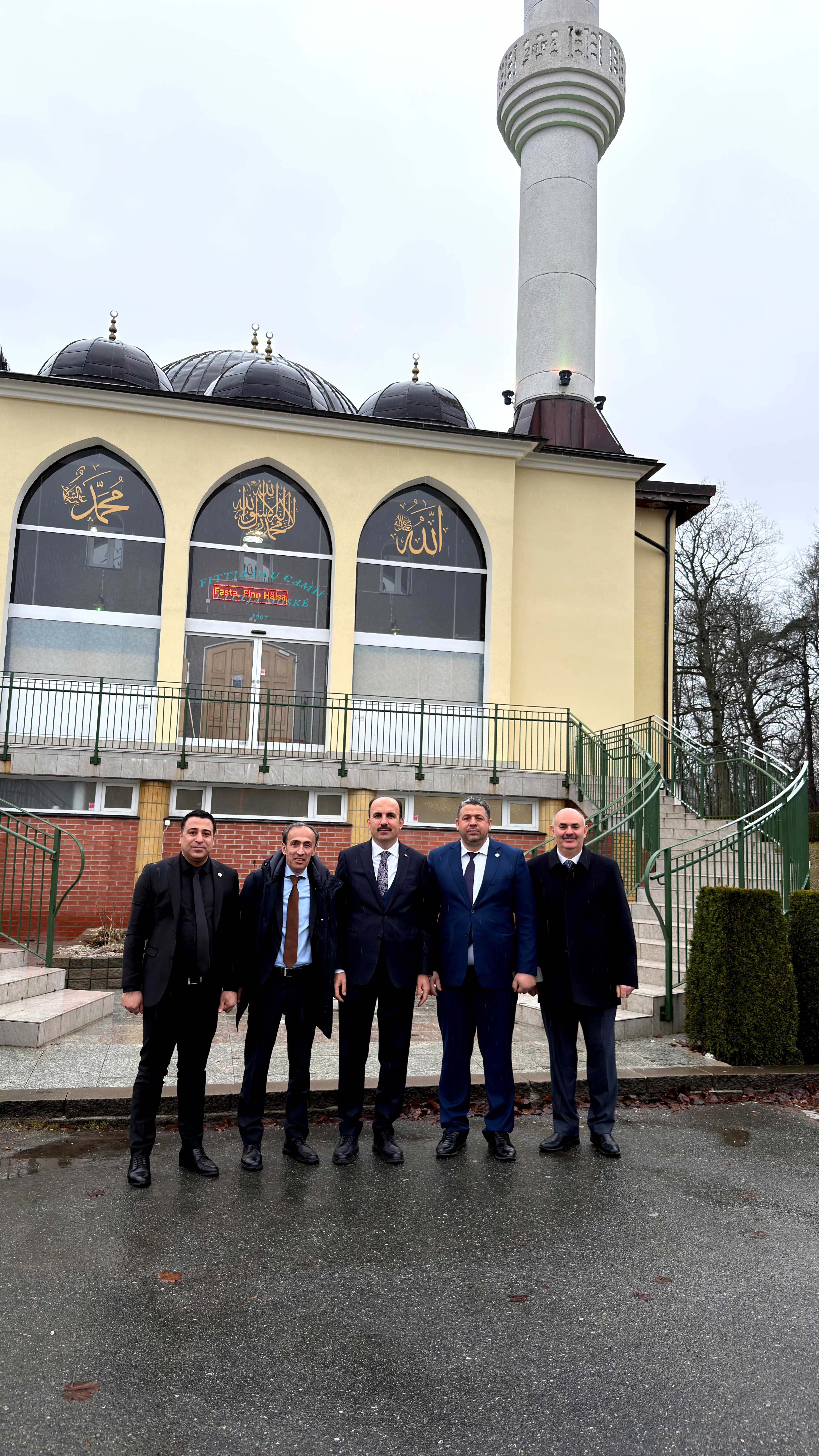 İSVEÇ’TE YAŞAYAN KONYALILARLA BULUŞAN BAŞKAN ALTAY: “GÖNÜL COĞRAFYAMIZIN NERESİNDE BİR HEMŞEHRİMİZ VARSA KONYA'MIZIN VE ÜLKEMİZİN DUASI, MUHABBETİ ORADADIR”