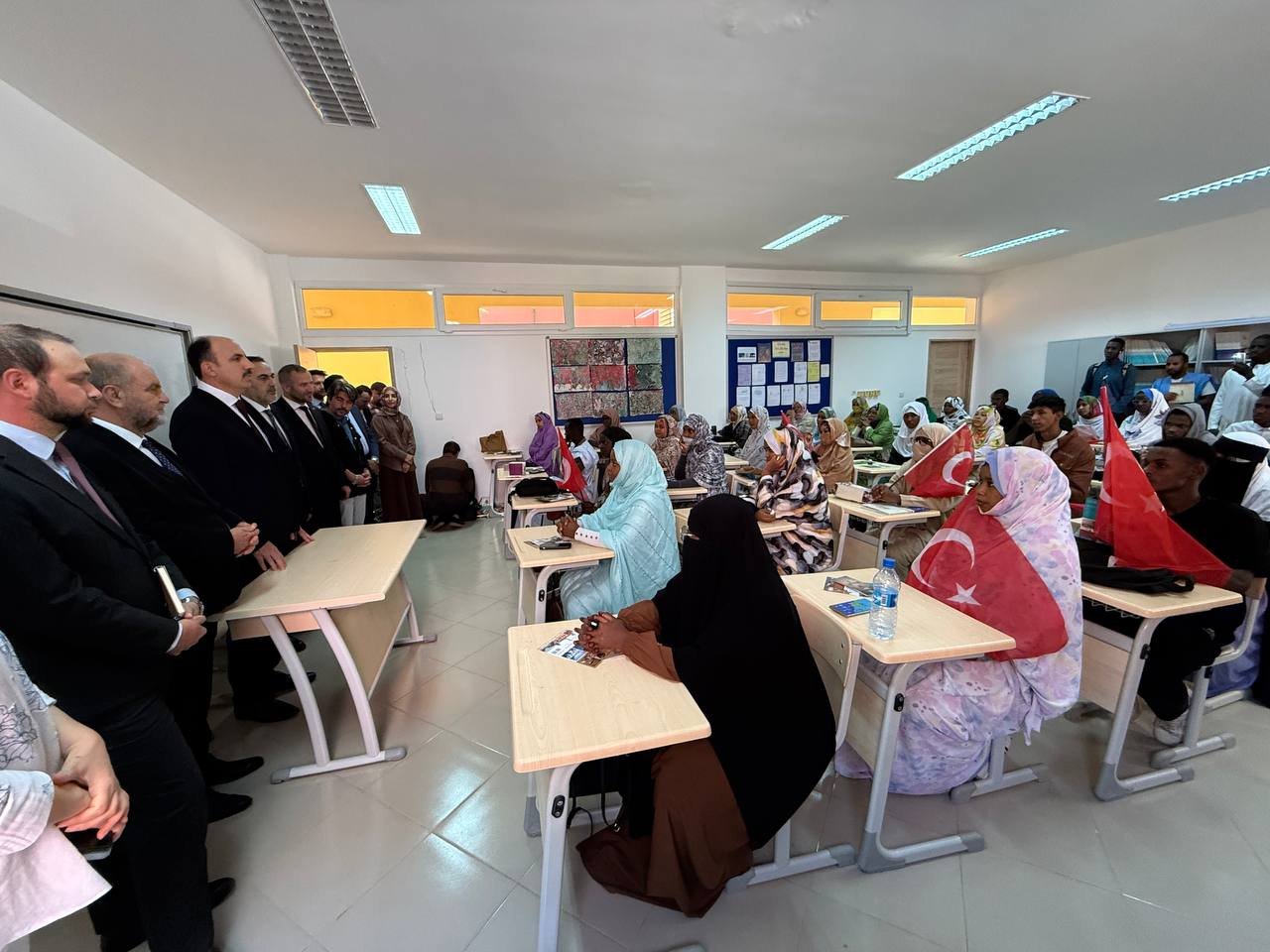 MORİTANYA’DA TÜRKOLOJİ OKUYAN AFRİKALI ÖĞRENCİLER UCLG BAŞKANI ALTAY’I COŞKUYLA KARŞILADI