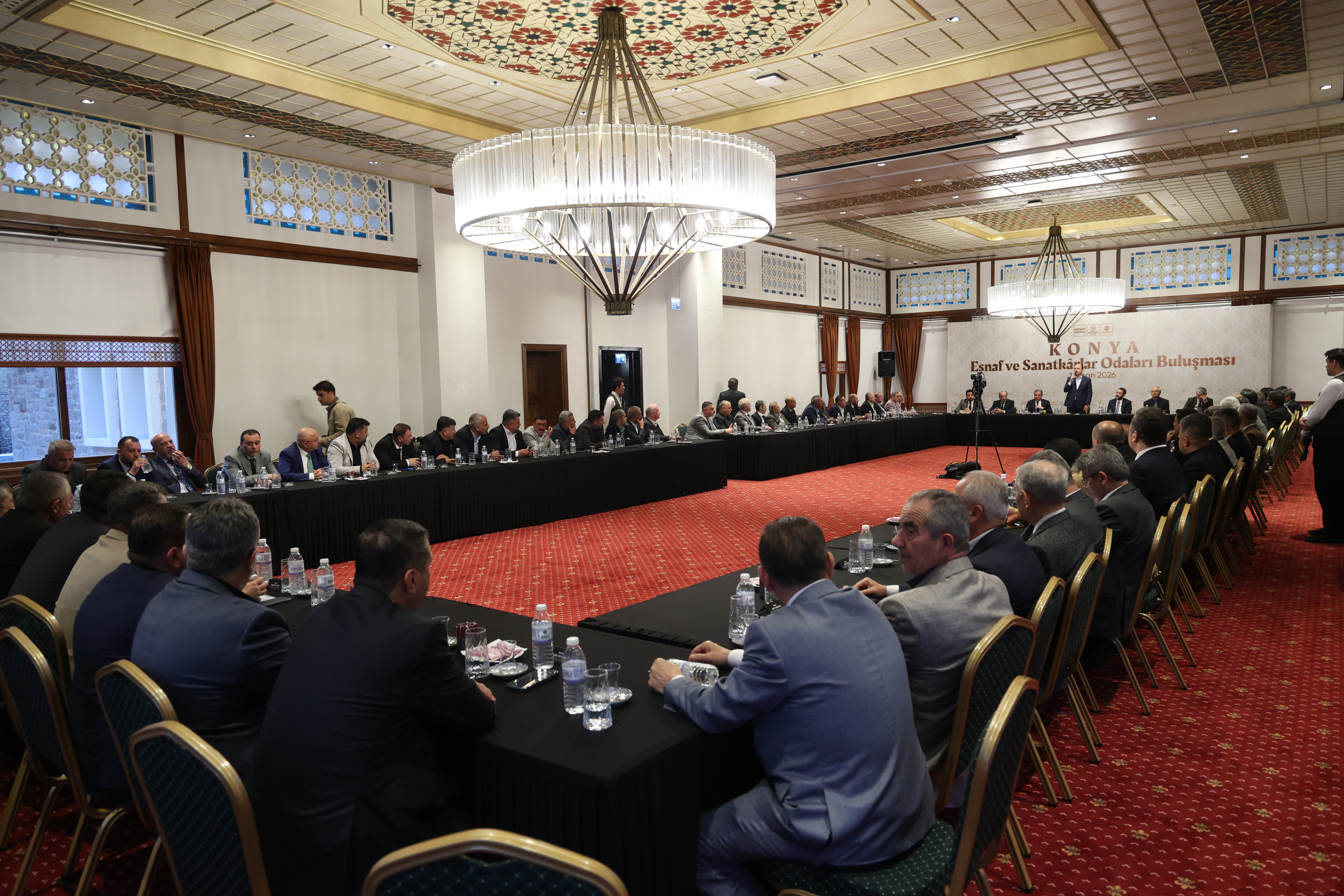 BAŞKAN ALTAY ESNAF ODALARININ BAŞKANLARIYLA İSTİŞARE TOPLANTISINDA BULUŞTU
