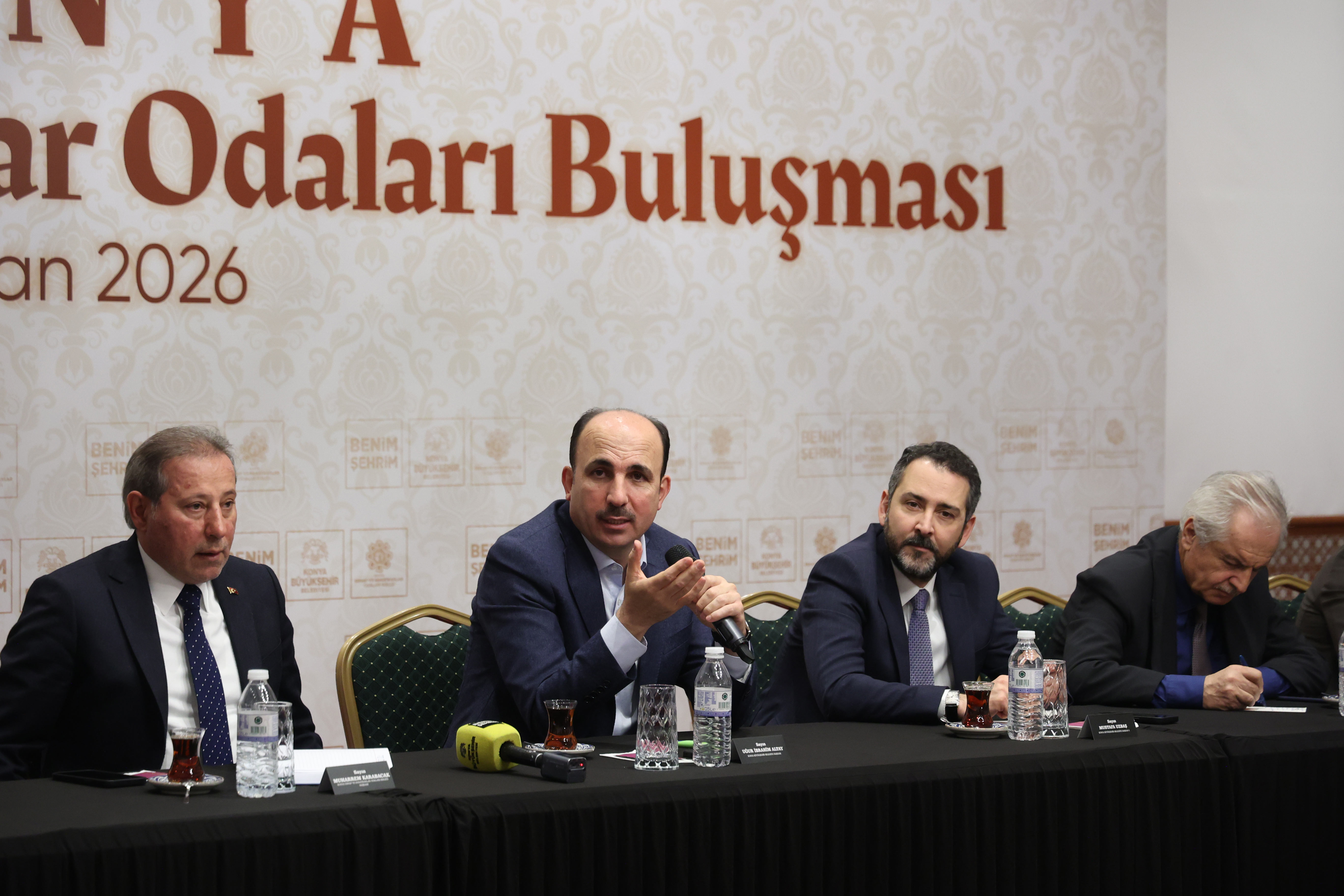 BAŞKAN ALTAY ESNAF ODALARININ BAŞKANLARIYLA İSTİŞARE TOPLANTISINDA BULUŞTU