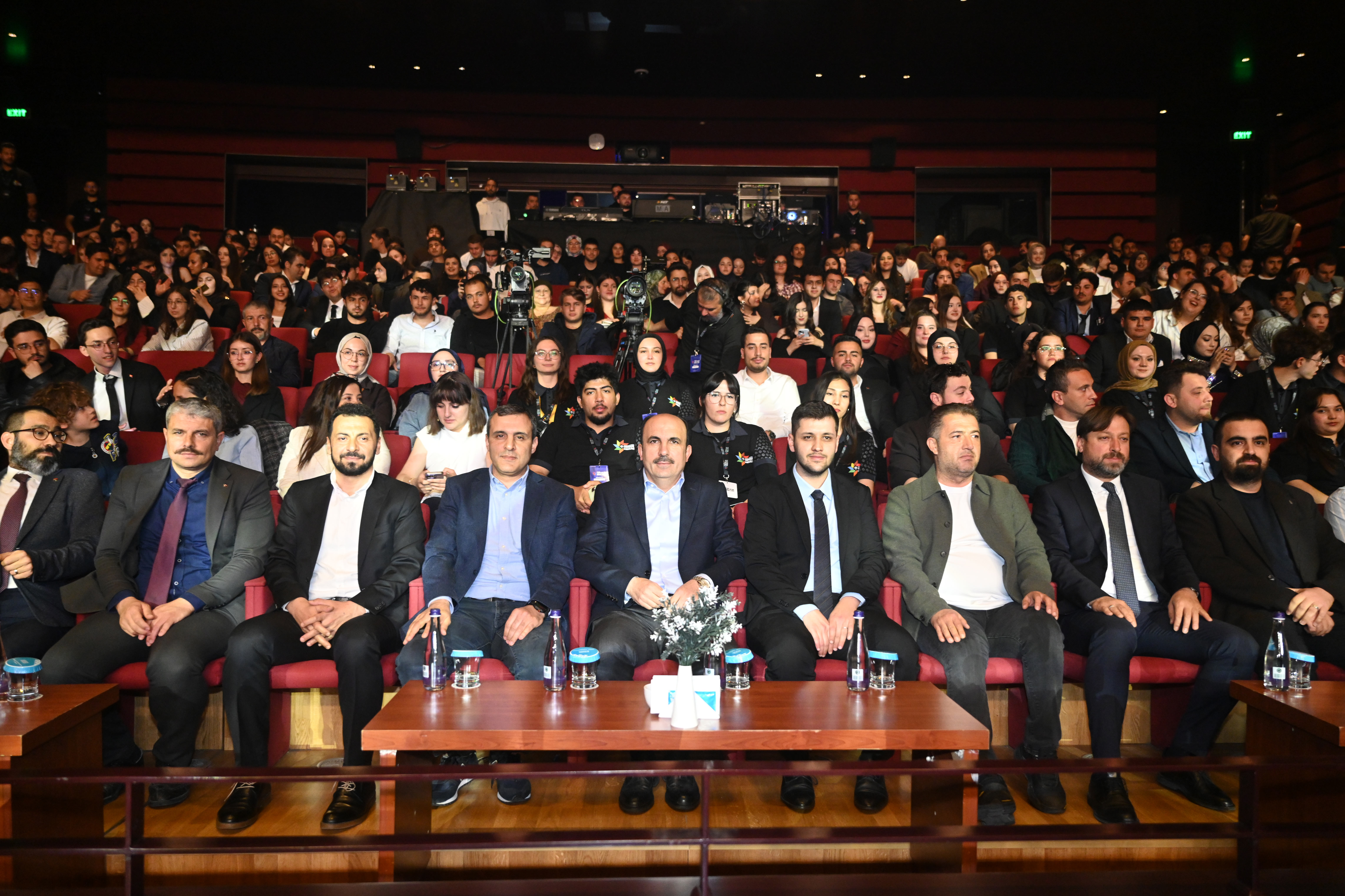 2. GENÇLİK MECLİSİ TOPLULUK ÖDÜLLERİ SAHİPLERİNİ BULDU