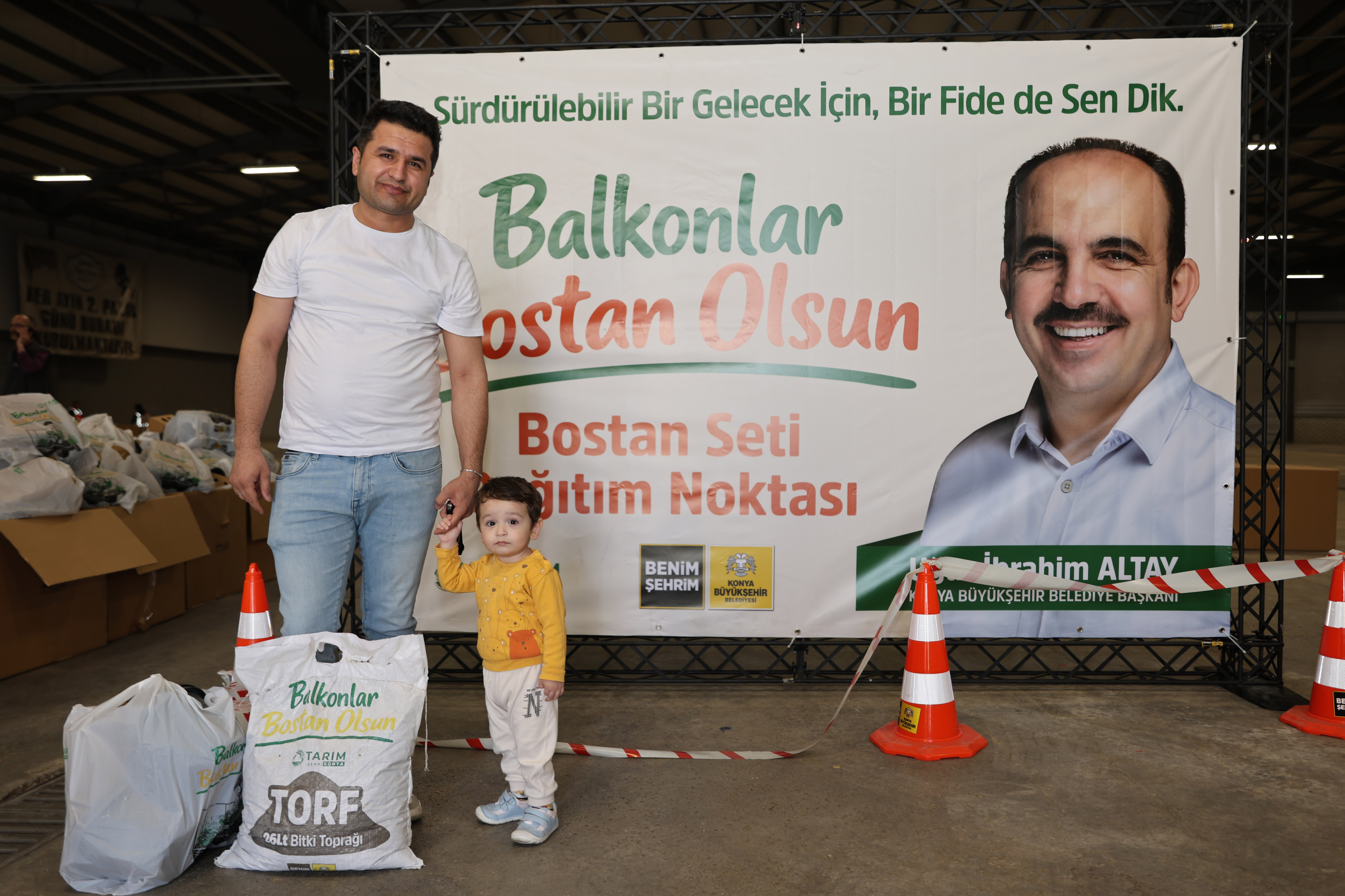 BAŞKAN ALTAY “BALKONLAR BOSTAN OLSUN” PROJESİNE İLGİ GÖSTEREN HERKESE TEŞEKKÜR ETTİ