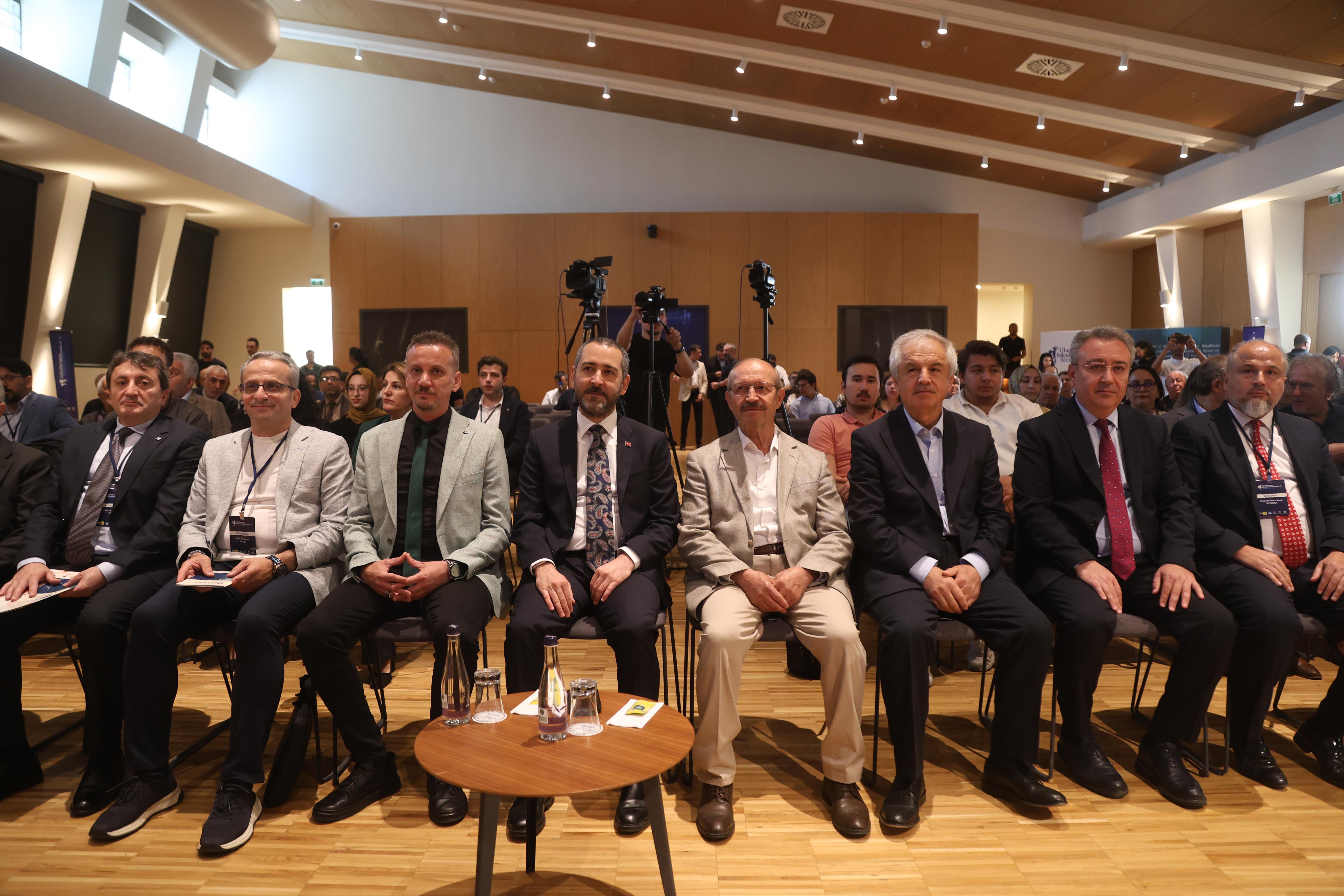 KONYA BÜYÜKŞEHİR “ULUSLARARASI SELÇUKLU MEDENİYETİ SEMPOZYUMU”NA EV SAHİPLİĞİ YAPIYOR