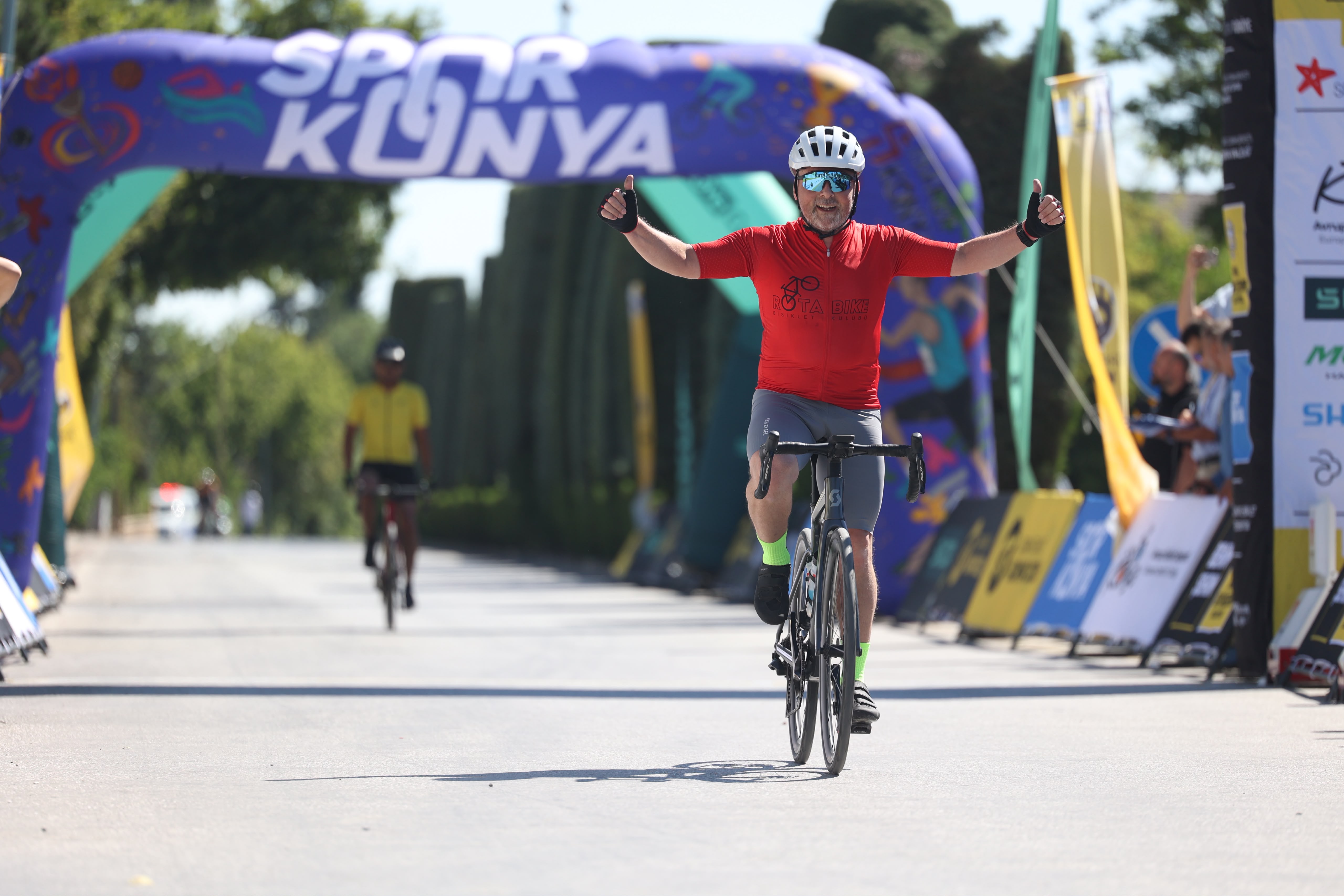 AVRUPA BİSİKLET BAŞKENTİ KONYA’DA GRANFONDO BİSİKLET YOL YARIŞI HEYECANI YAŞANDI