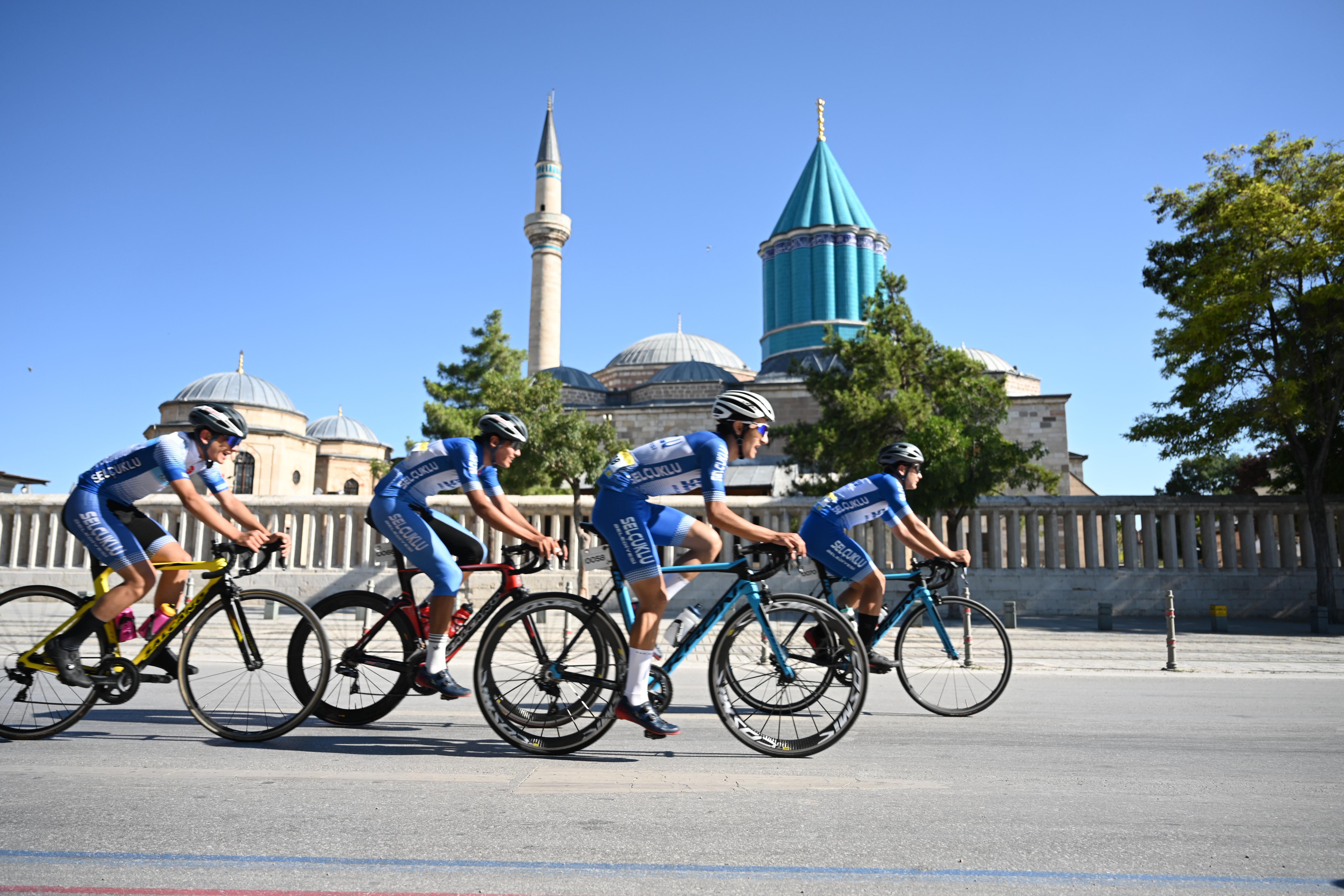 AVRUPA BİSİKLET BAŞKENTİ KONYA’DA GRANFONDO BİSİKLET YOL YARIŞI HEYECANI YAŞANDI