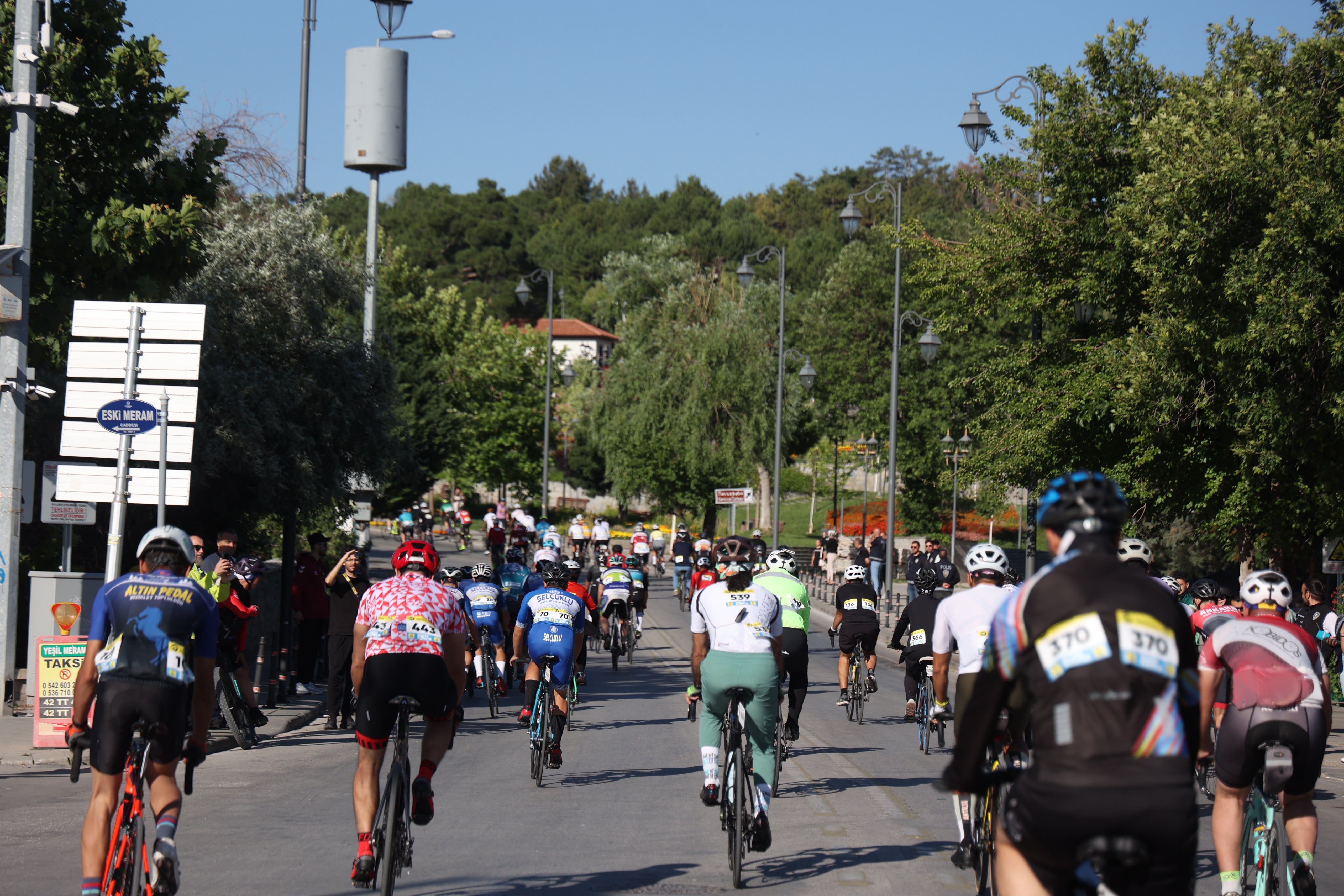 AVRUPA BİSİKLET BAŞKENTİ KONYA’DA GRANFONDO BİSİKLET YOL YARIŞI HEYECANI YAŞANDI