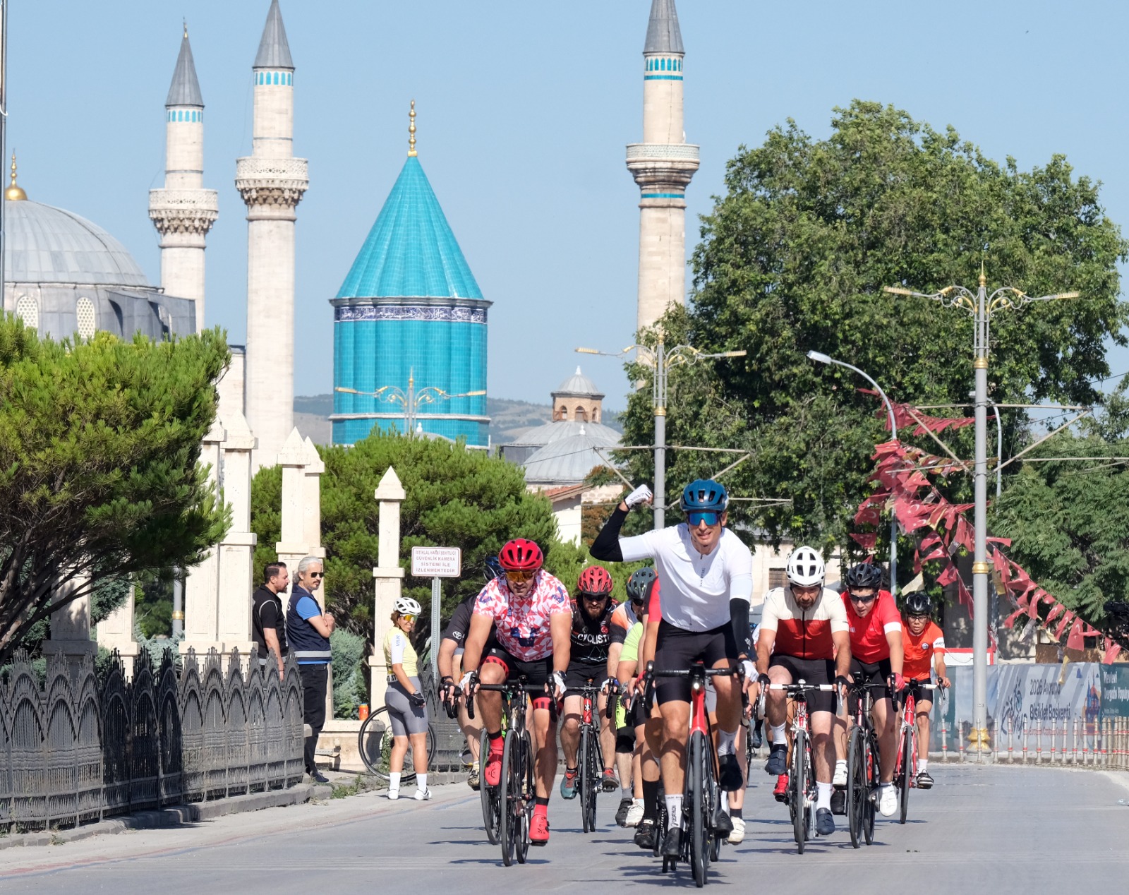 AVRUPA BİSİKLET BAŞKENTİ KONYA’DA GRANFONDO BİSİKLET YOL YARIŞI HEYECANI YAŞANDI