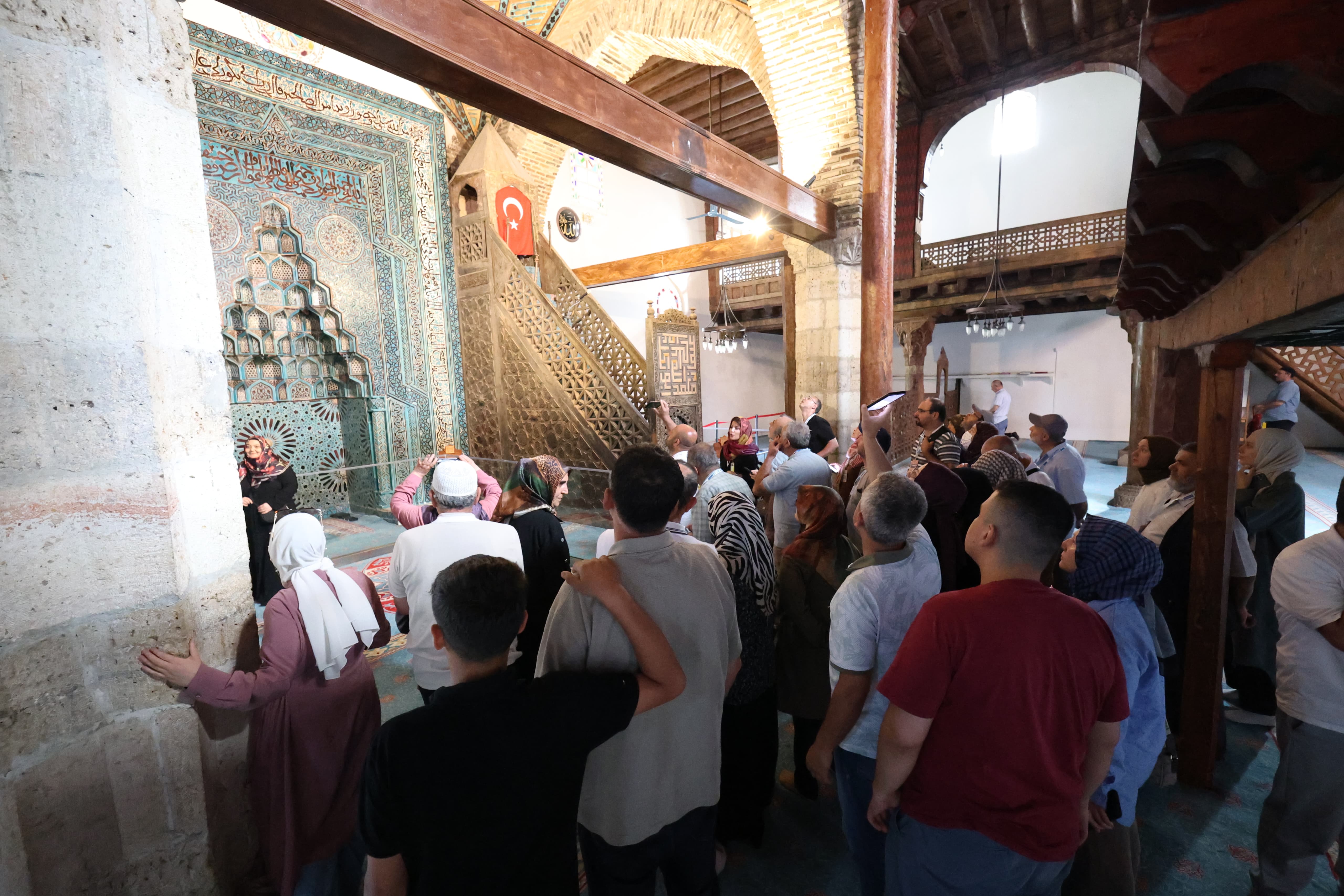 BAŞKAN ALTAY: “EMEKLİLERİMİZ İÇİN HATIRDAN HATIRAYA KÜLTÜR TURLARIMIZ SEYDİŞEHİR-BEYŞEHİR GEZİSİ İLE BAŞLADI”