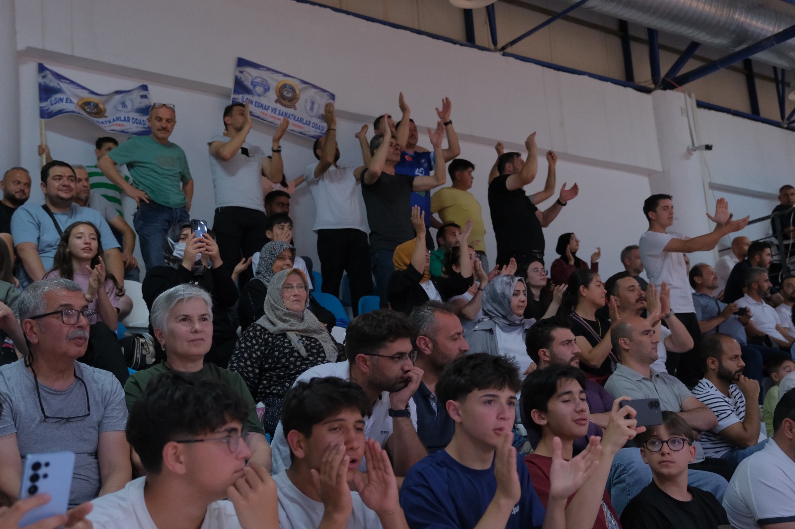 İLÇELER ARASI VOLEYBOL TURNUVASI'NDA ŞAMPİYON HADİM