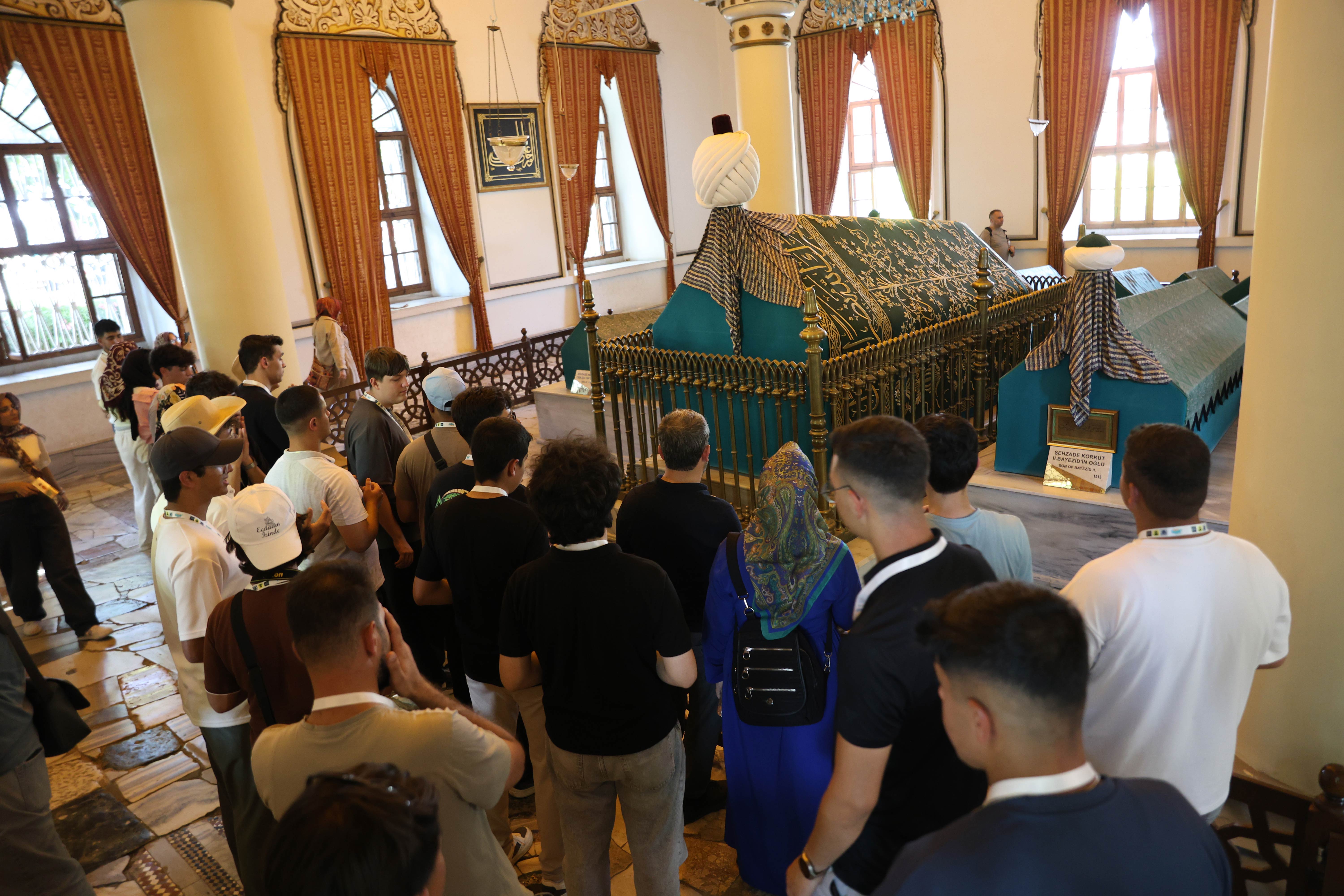 BAŞKAN ALTAY: “GENÇLERİMİZ GENÇ SEYYAH PROJESİYLE İSTANBUL’UN ARDINDAN BURSA’YI DA KEŞFEDİYOR”