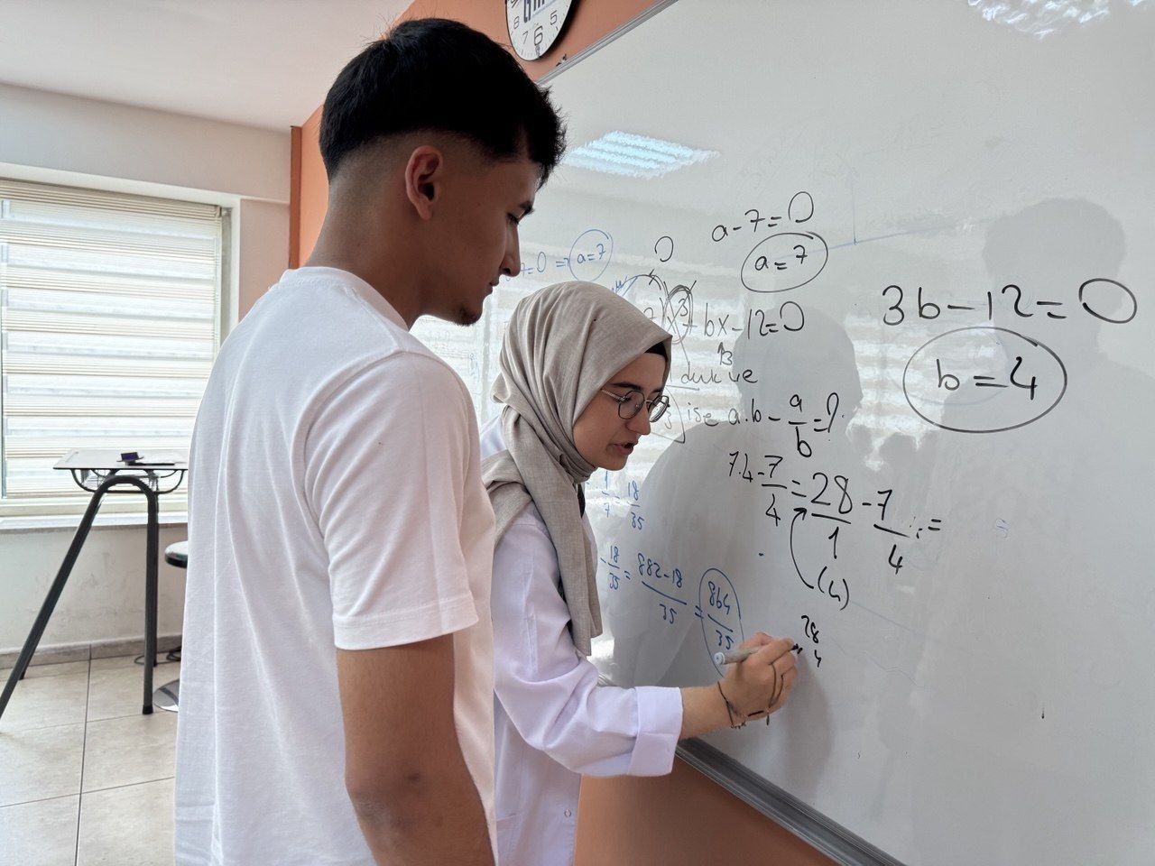 GENÇLER, YAZI LİSE MEDENİYET AKADEMİLERİ'NDE KARŞILADI