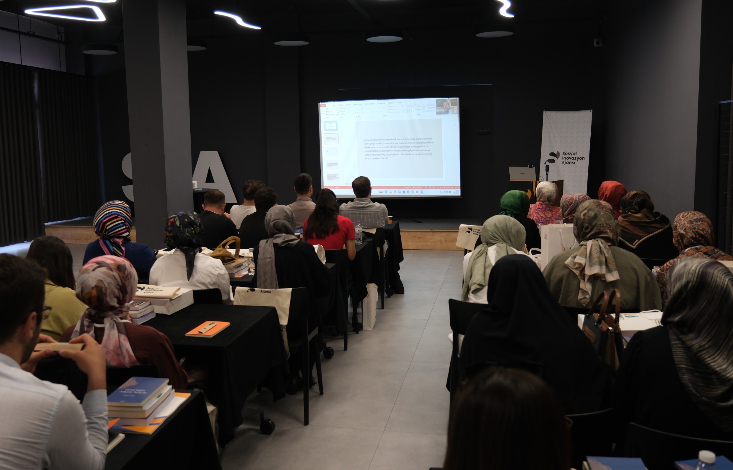 SİA, II. GENÇLİK ARAŞTIRMALARI YAZ OKULU’NU TAMAMLADI