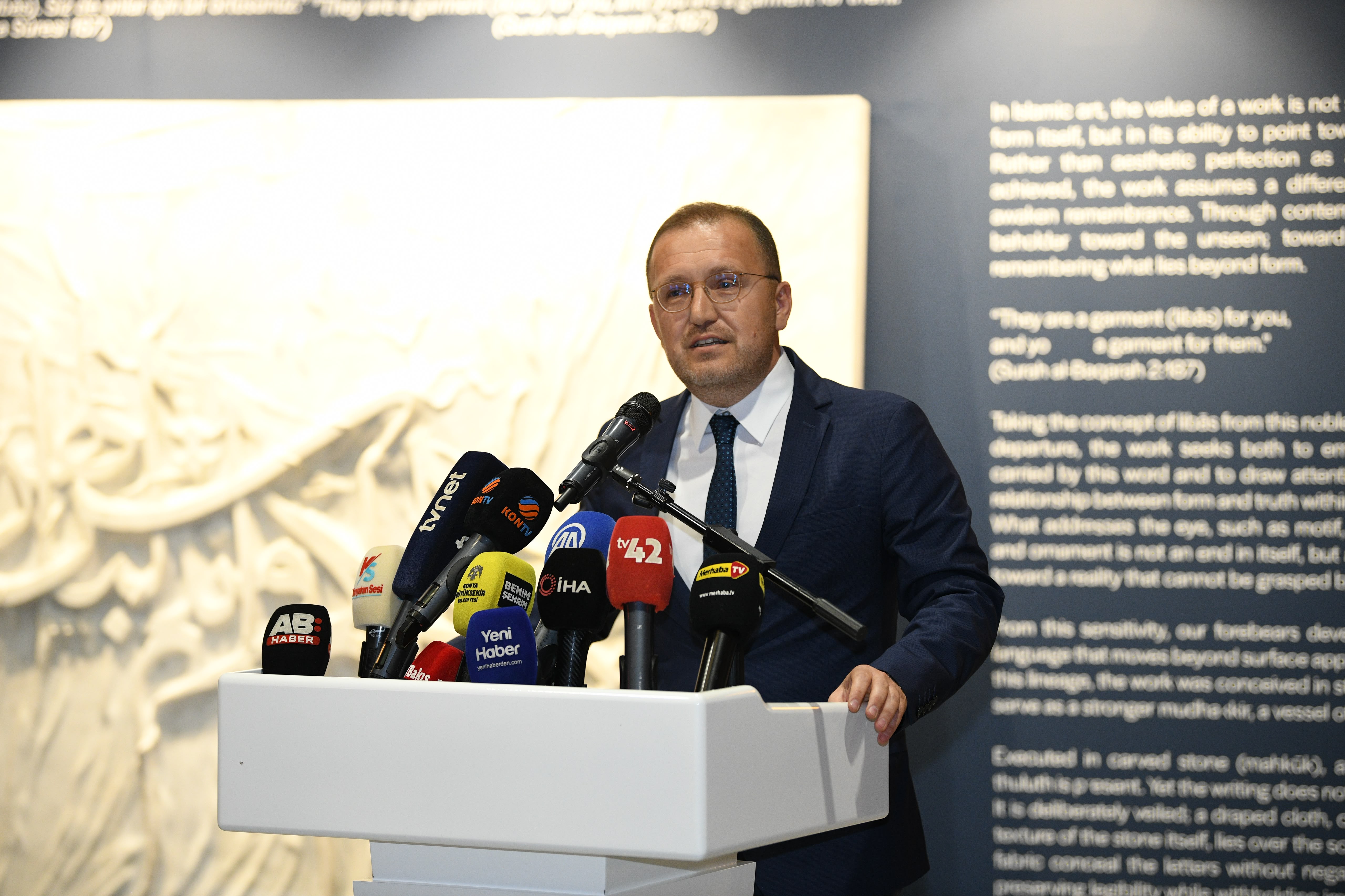 KONYA BÜYÜKŞEHİR’İN KATKILARIYLA “HANE” İSLAM SANATLARI SERGİSİ TANTAVİ KÜLTÜR SANAT MERKEZİ’NDE AÇILDI