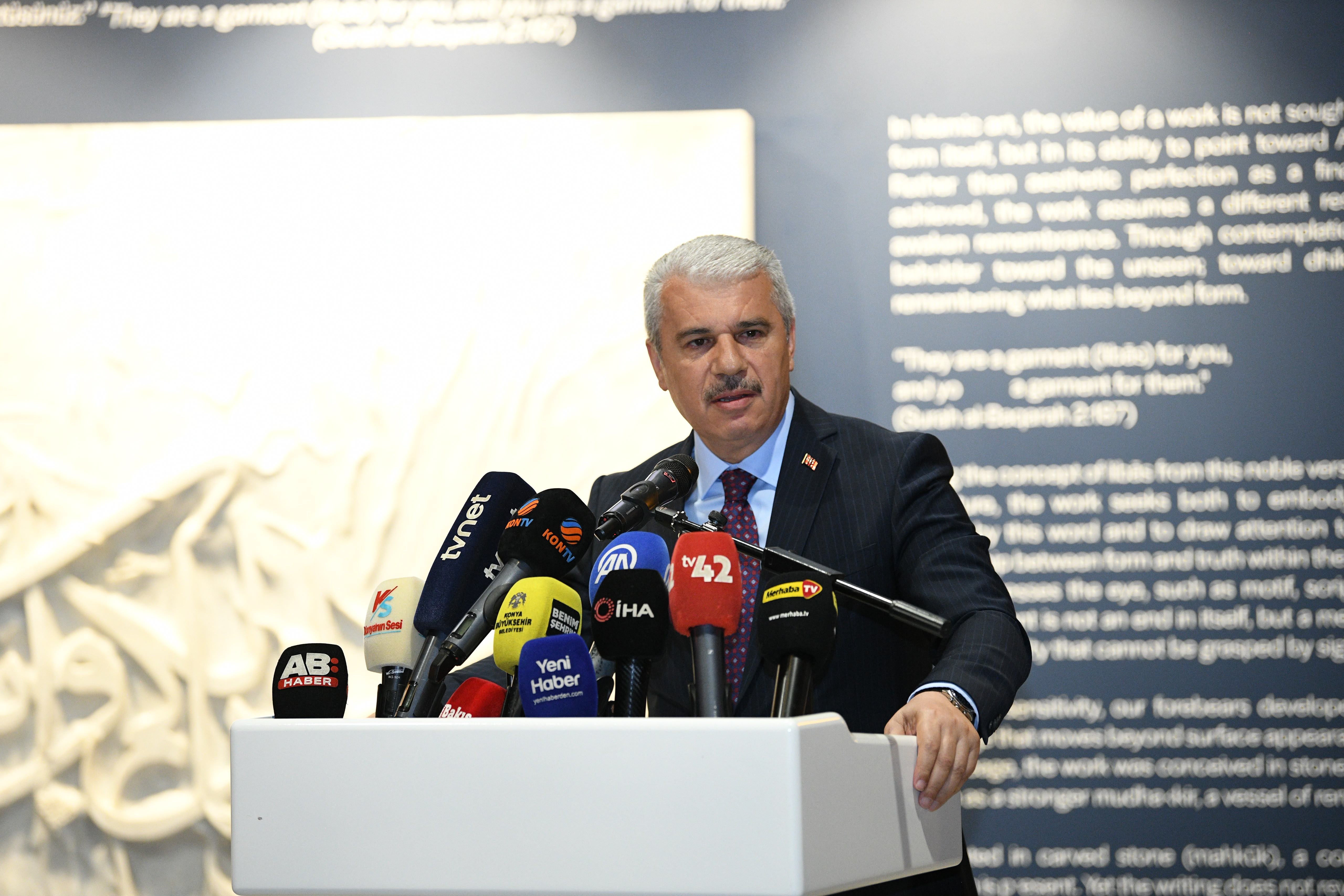 KONYA BÜYÜKŞEHİR’İN KATKILARIYLA “HANE” İSLAM SANATLARI SERGİSİ TANTAVİ KÜLTÜR SANAT MERKEZİ’NDE AÇILDI