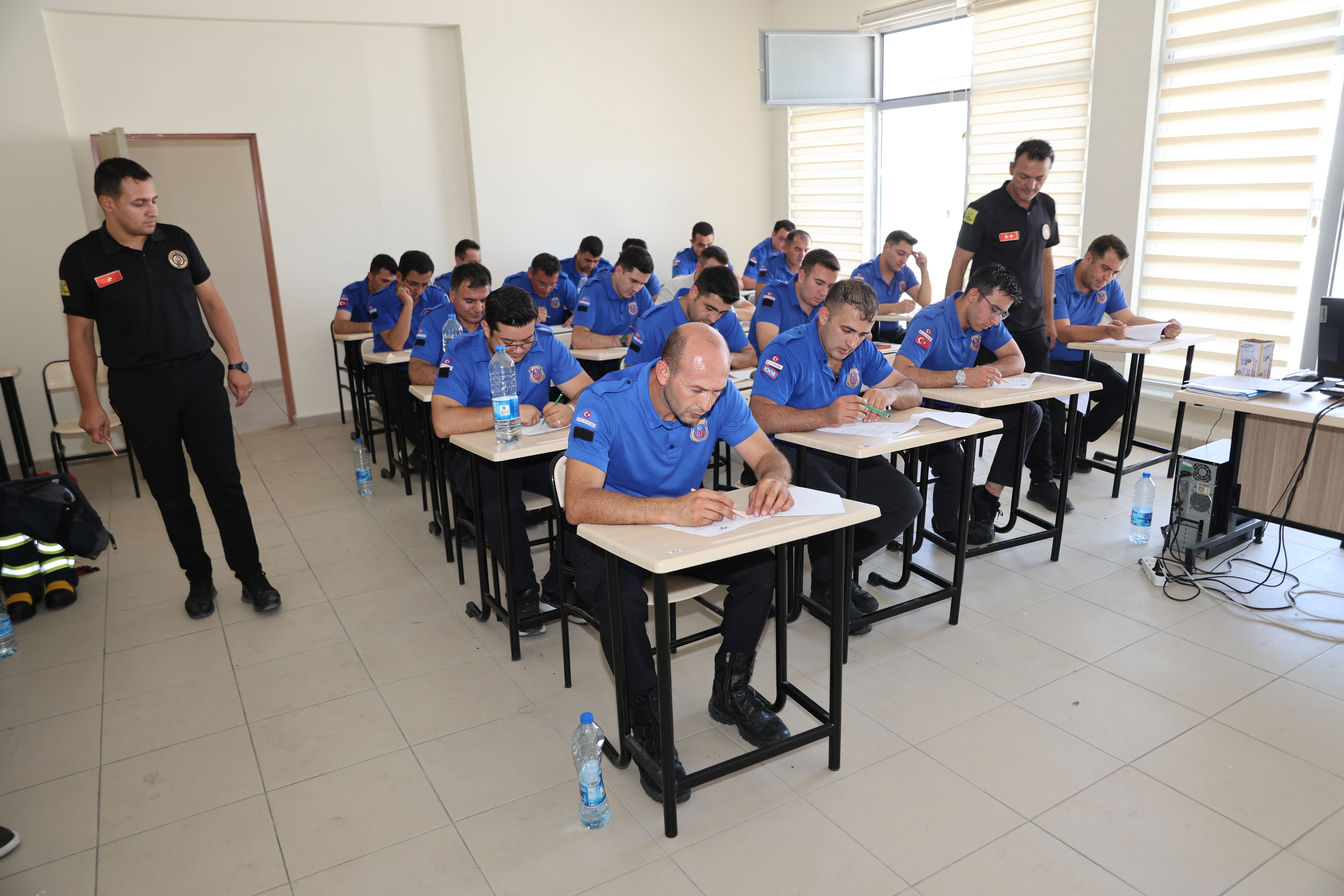 KONYA İTFAİYESİ EREĞLİ T TİPİ CEZA İNFAZ KURUMU PERSONELİNE YANGINA MÜDAHALE EĞİTİMİ VERDİ