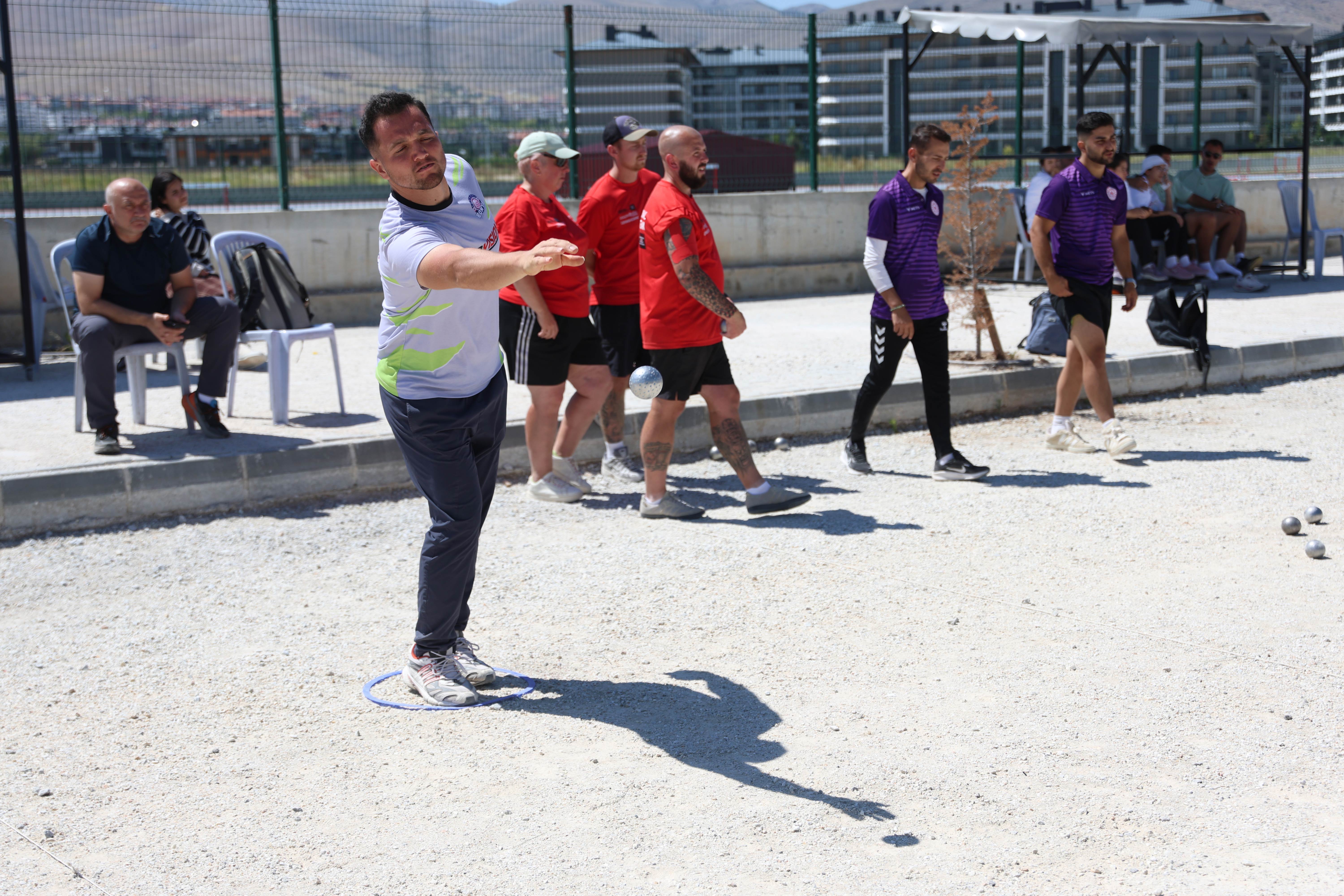 KONYA’DA 3. ULUSLARARASI BOCCE TURNUVASI HEYECANI YAŞANIYOR