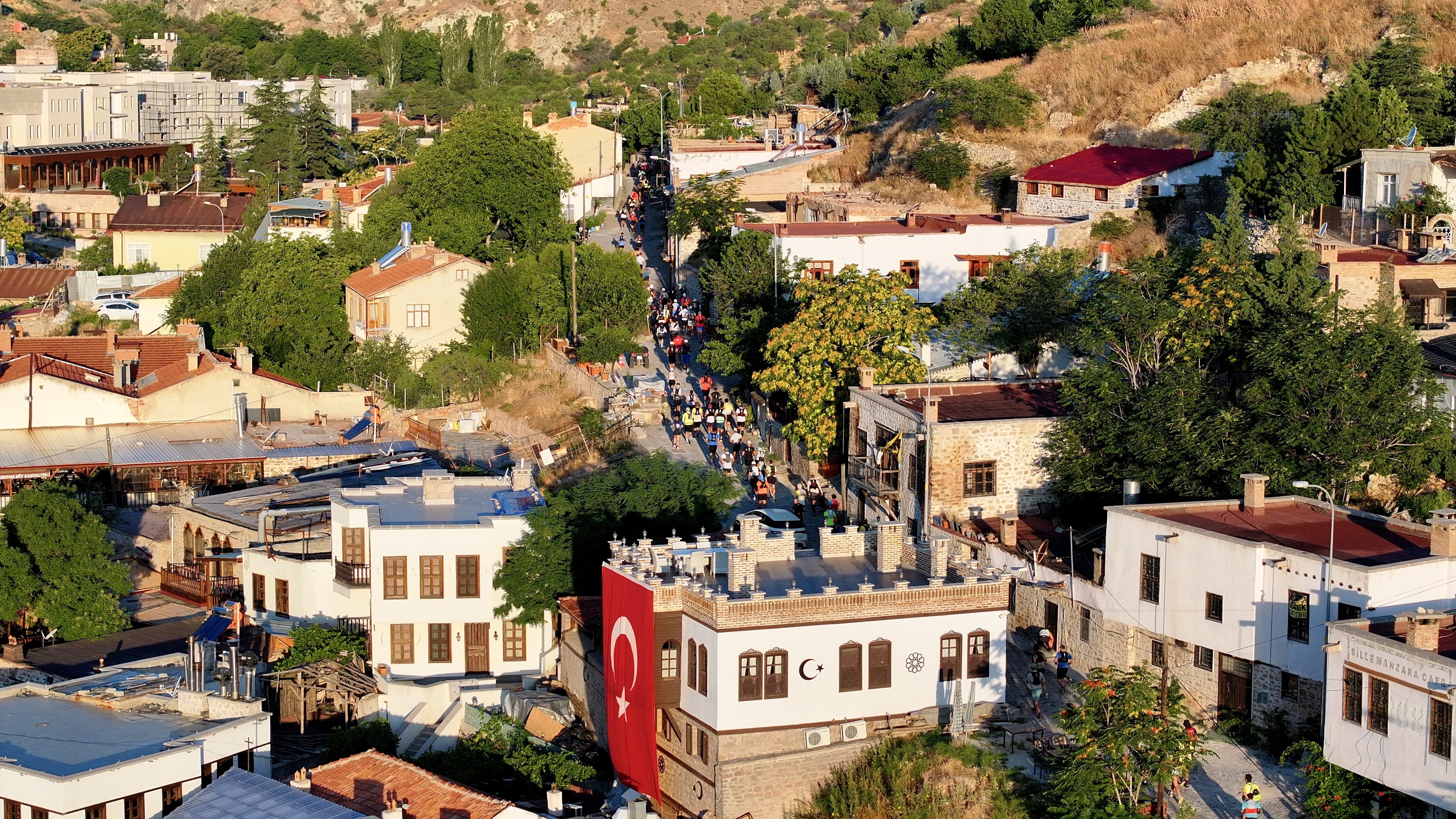 KONYA ULTRA TRAİL, 13 ÜLKEDEN 1.300 SPORCUYU SİLLE'NİN DOĞASINDA BULUŞTURDU