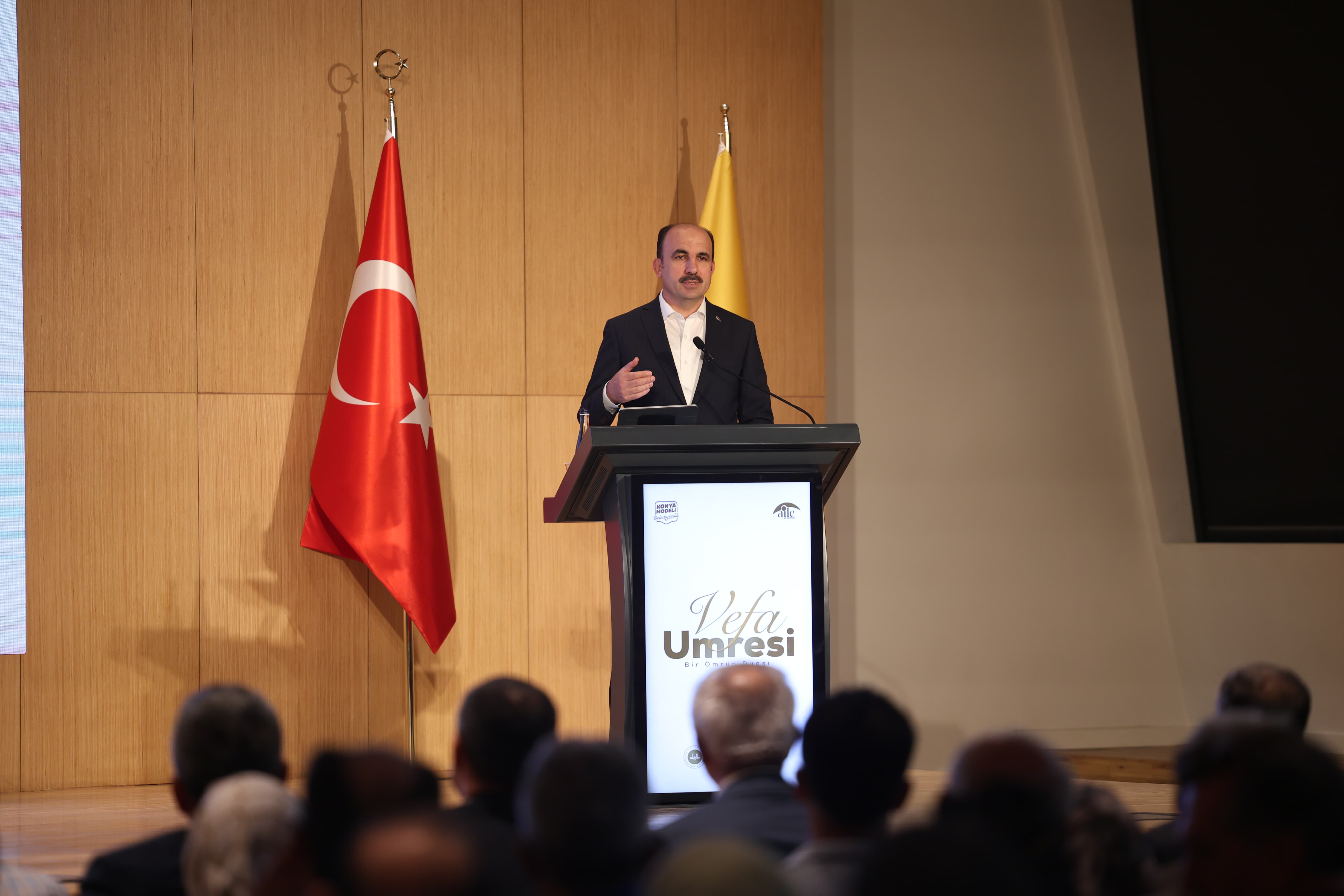 BAŞKAN ALTAY “VEFA UMRESİ” İKİNCİ KAFİLESİNİN KURA ÇEKİLİŞİNE KATILARAK KONYALILARIN HEYECANINA ORTAK OLDU