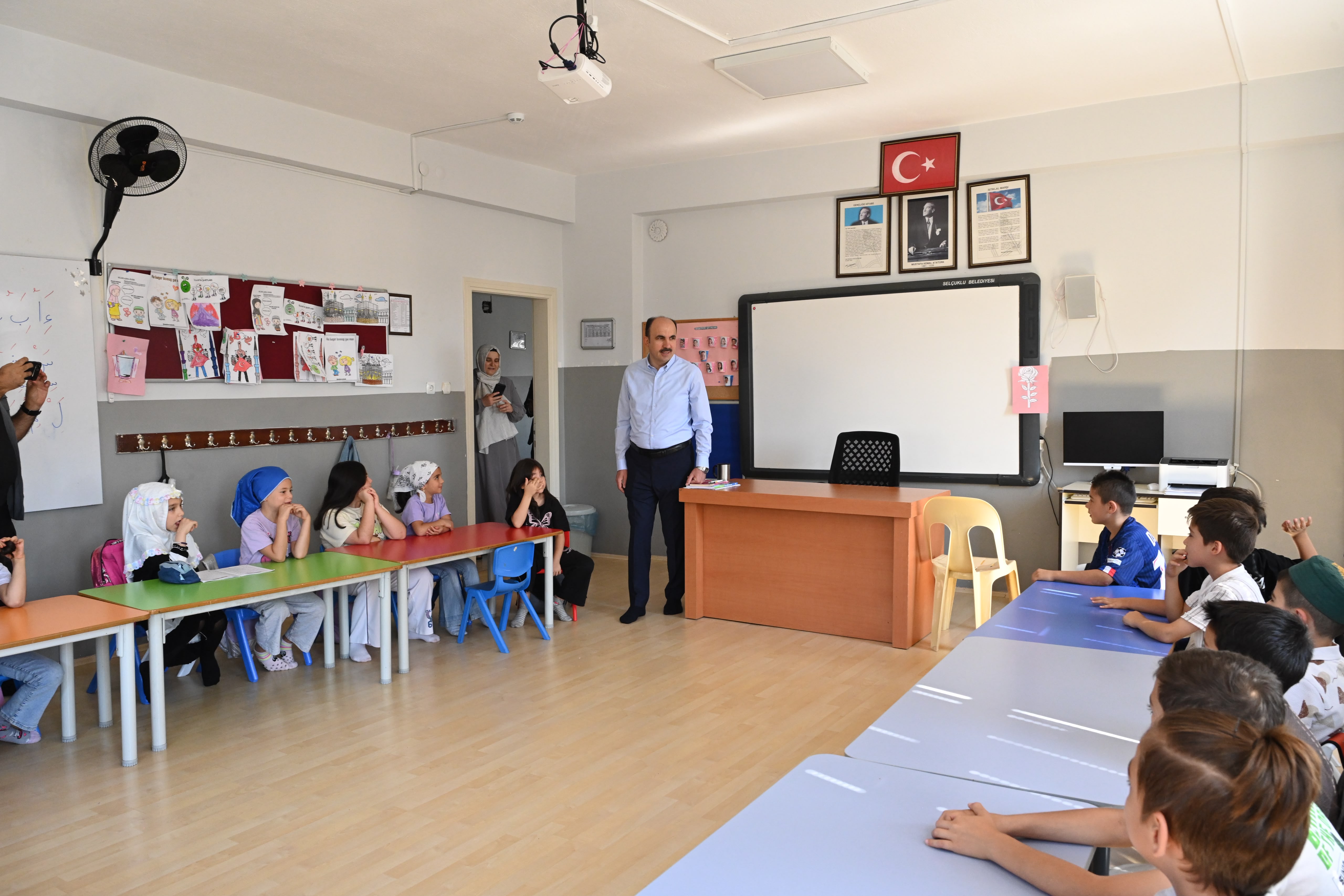 BAŞKAN ALTAY, HALİT EROĞLU KUR’AN KURSU’NDA ÖĞRENCİLERLE BİR ARAYA GELDİ