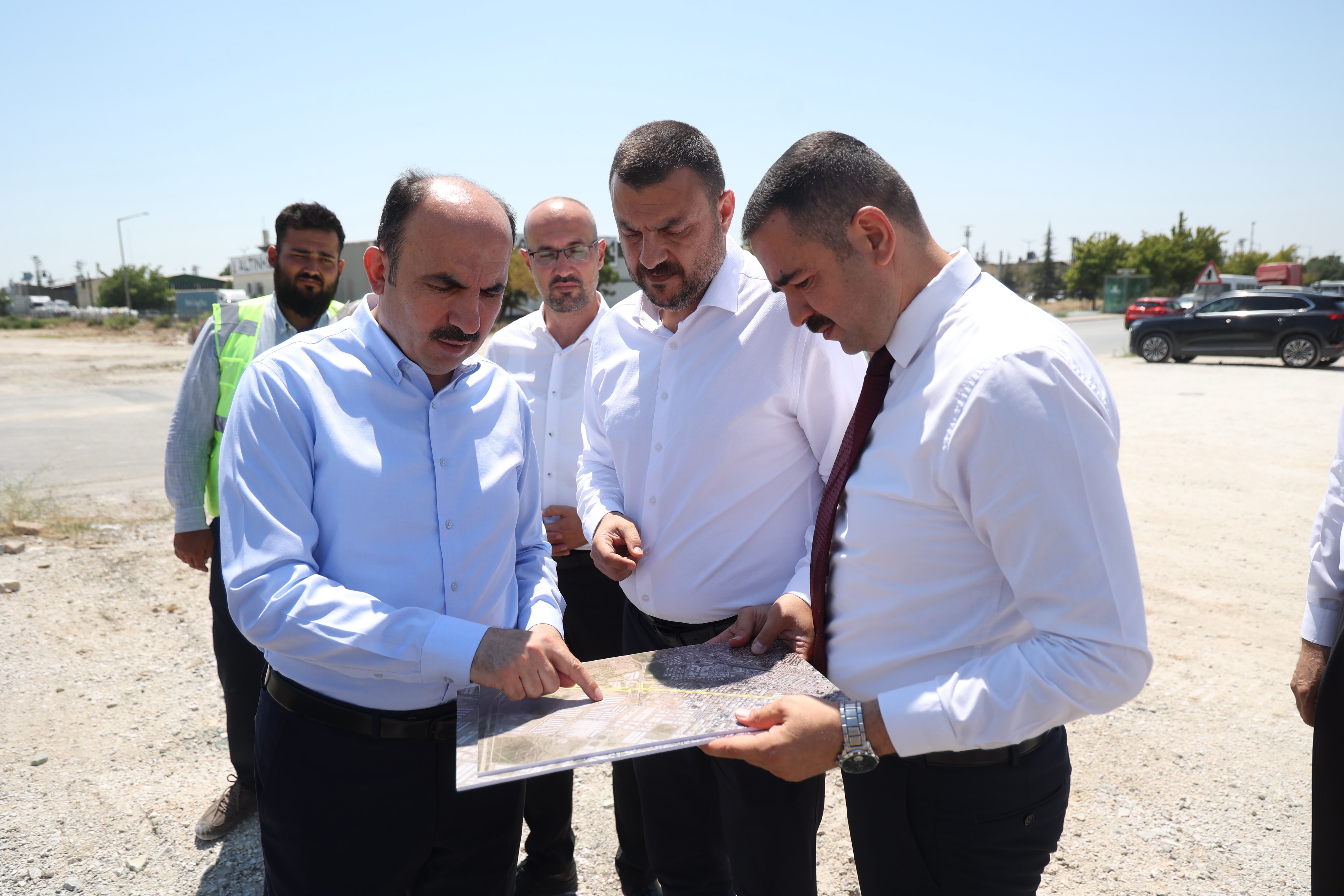 BAŞKAN ALTAY, KEÇİLİ KANALI ISLAH ÇALIŞMASI VE MURAT KURUM CADDESİ’NDE İNCELEMELERDE BULUNDU