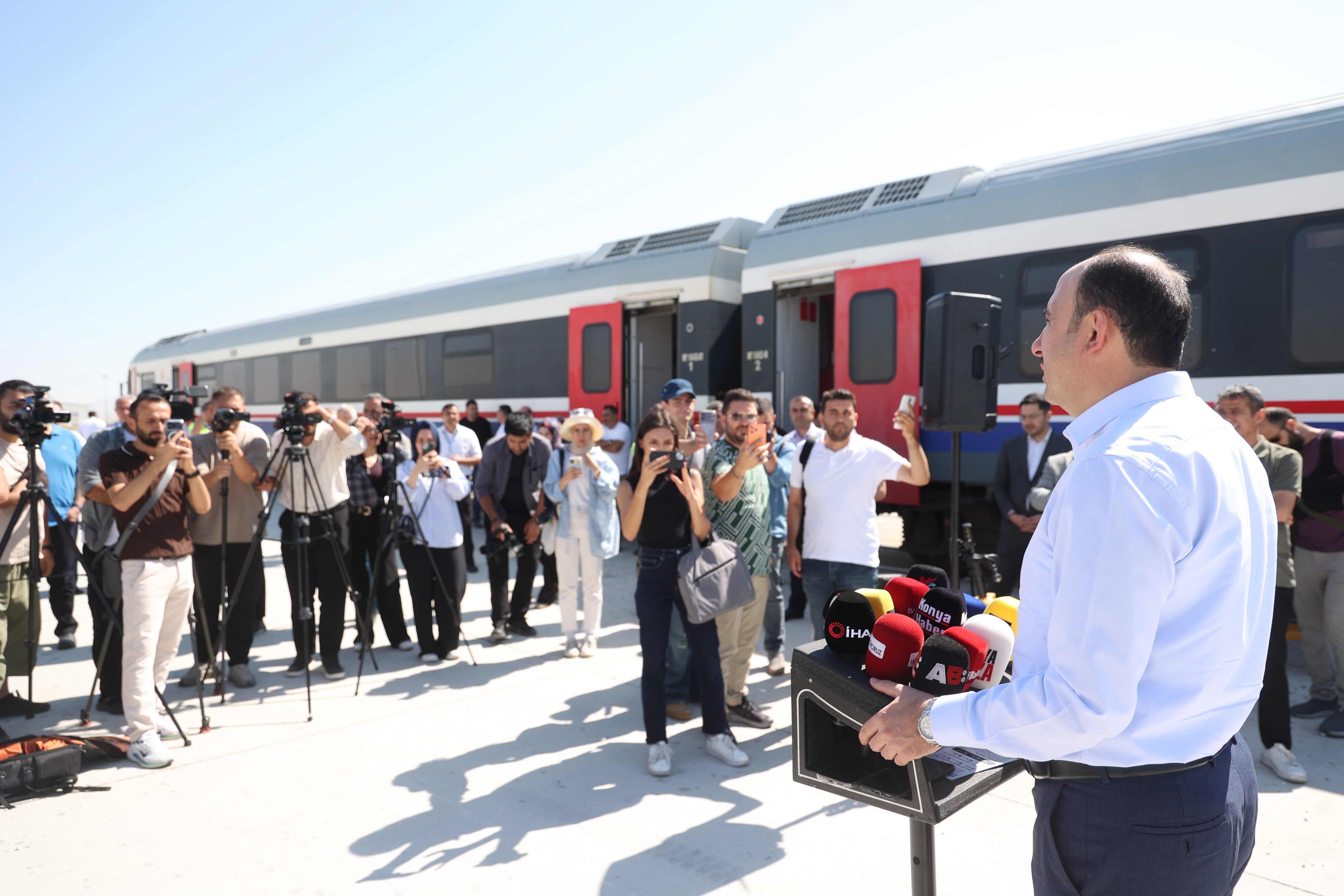 BAŞKAN ALTAY BASIN MENSUPLARIYLA BİRLİKTE RAYLI SİSTEM PROJELERİNİ İNCELEDİ