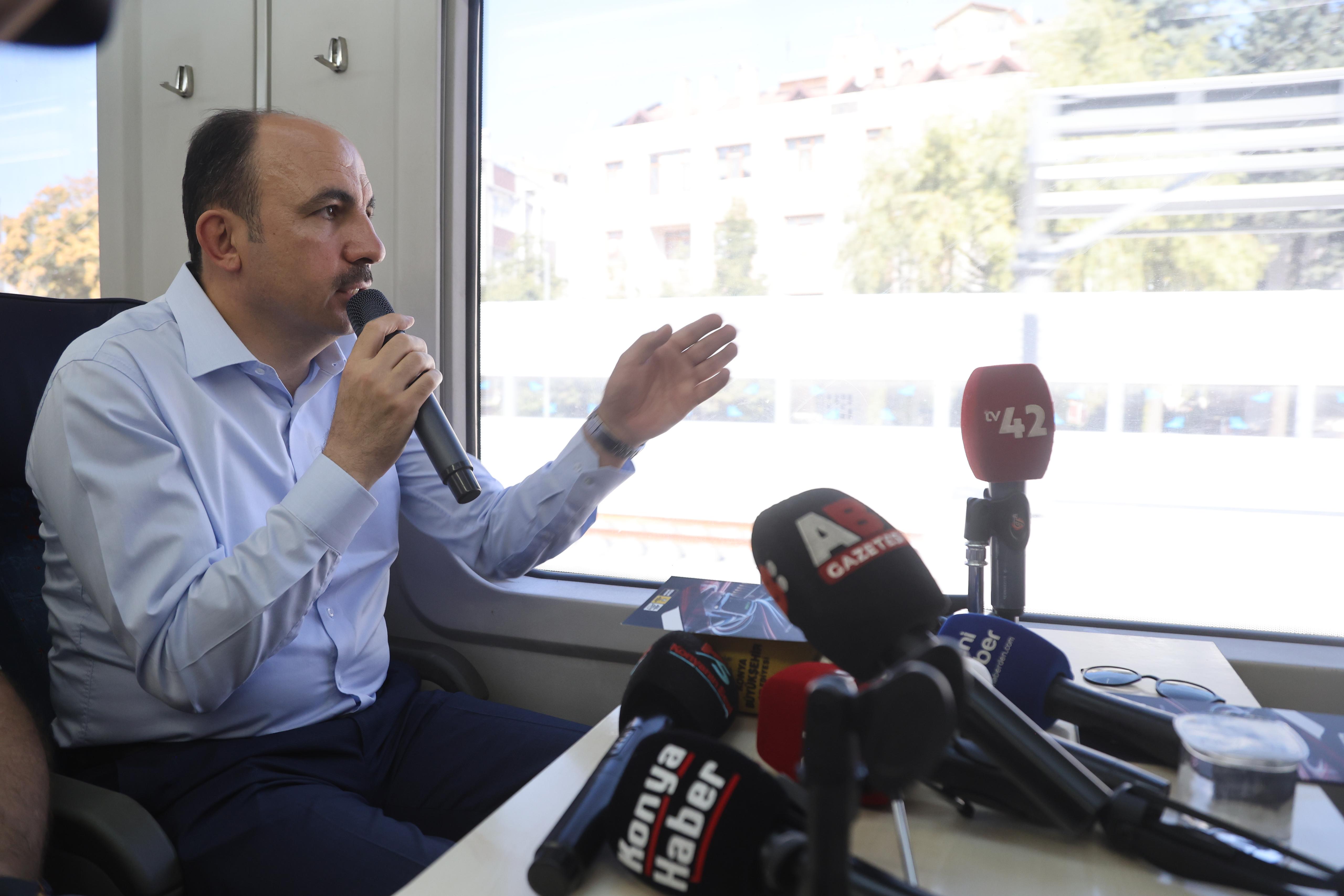 BAŞKAN ALTAY BASIN MENSUPLARIYLA BİRLİKTE RAYLI SİSTEM PROJELERİNİ İNCELEDİ