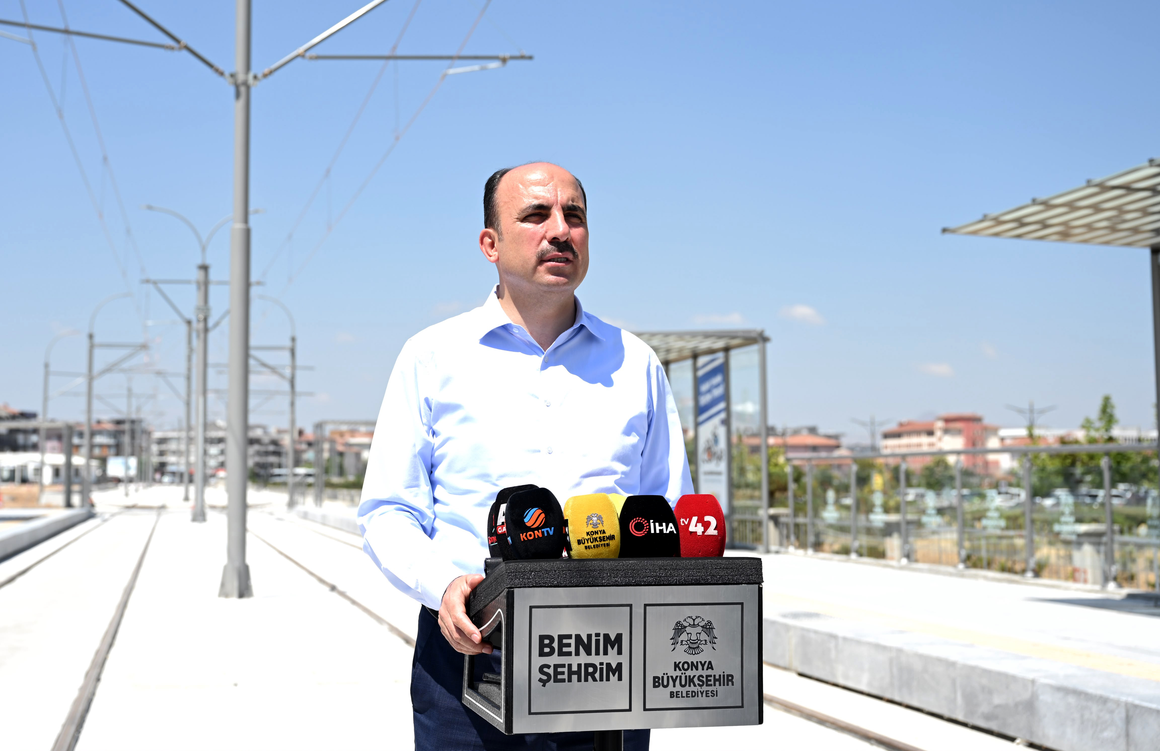 BAŞKAN ALTAY BASIN MENSUPLARIYLA BİRLİKTE RAYLI SİSTEM PROJELERİNİ İNCELEDİ