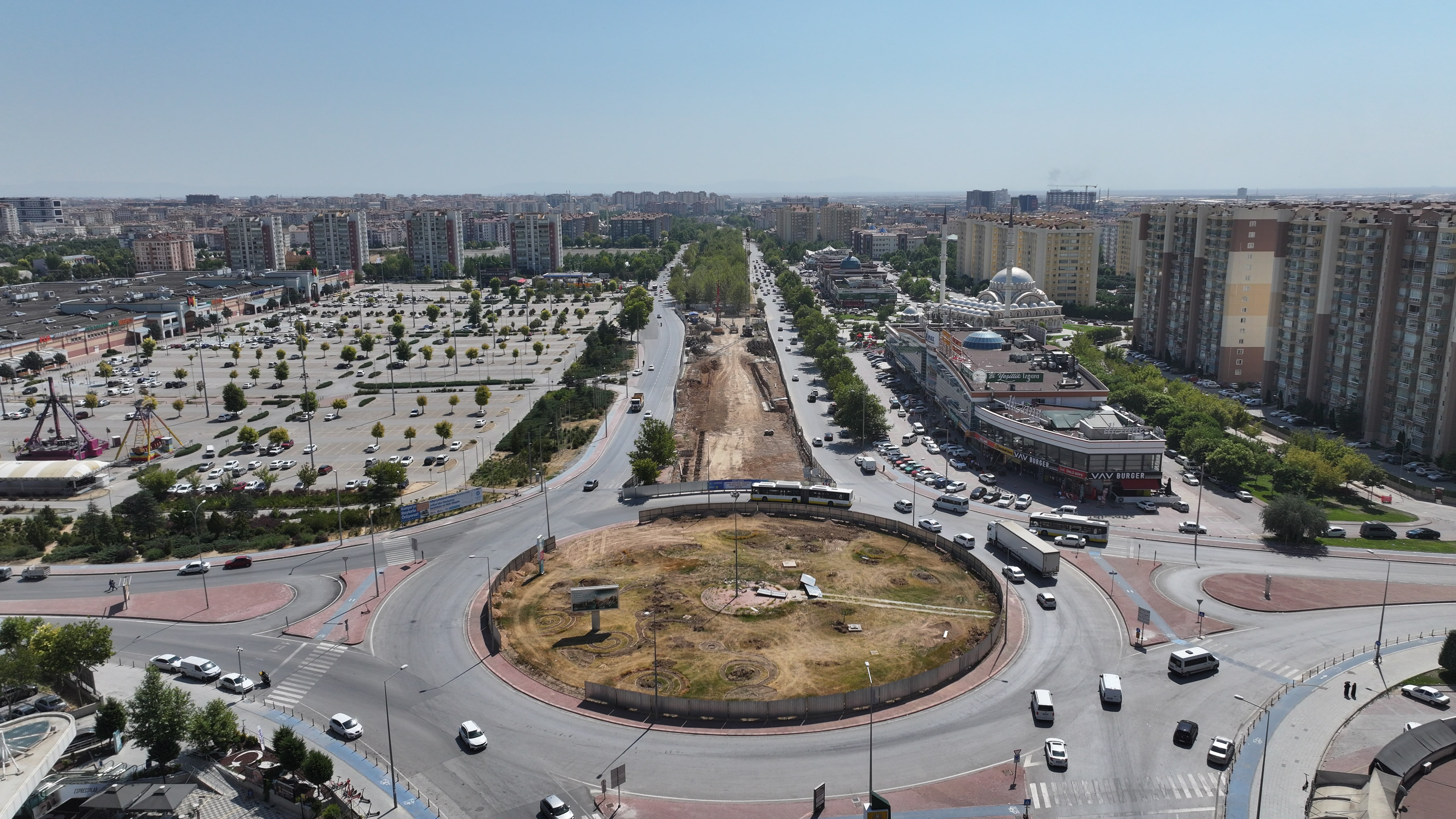 BAŞKAN ALTAY BASIN MENSUPLARIYLA BİRLİKTE RAYLI SİSTEM PROJELERİNİ İNCELEDİ