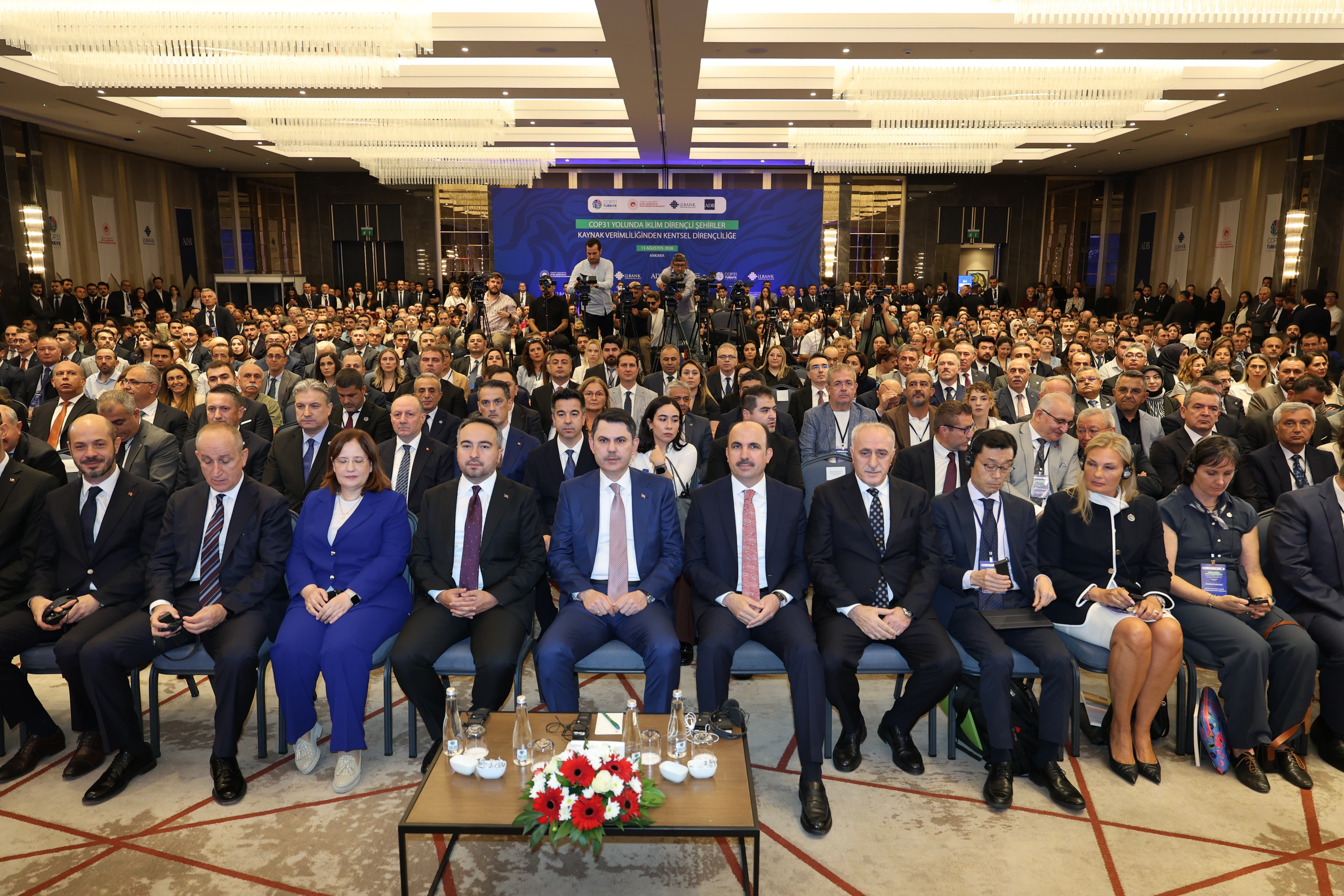 COP31 ÖNCESİ "İKLİM DİRENÇLİ ŞEHİRLERİN GELİŞTİRİLMESİ" TOPLANTISI BAKAN MURAT KURUM’UN KATILIMIYLA YAPILDI
