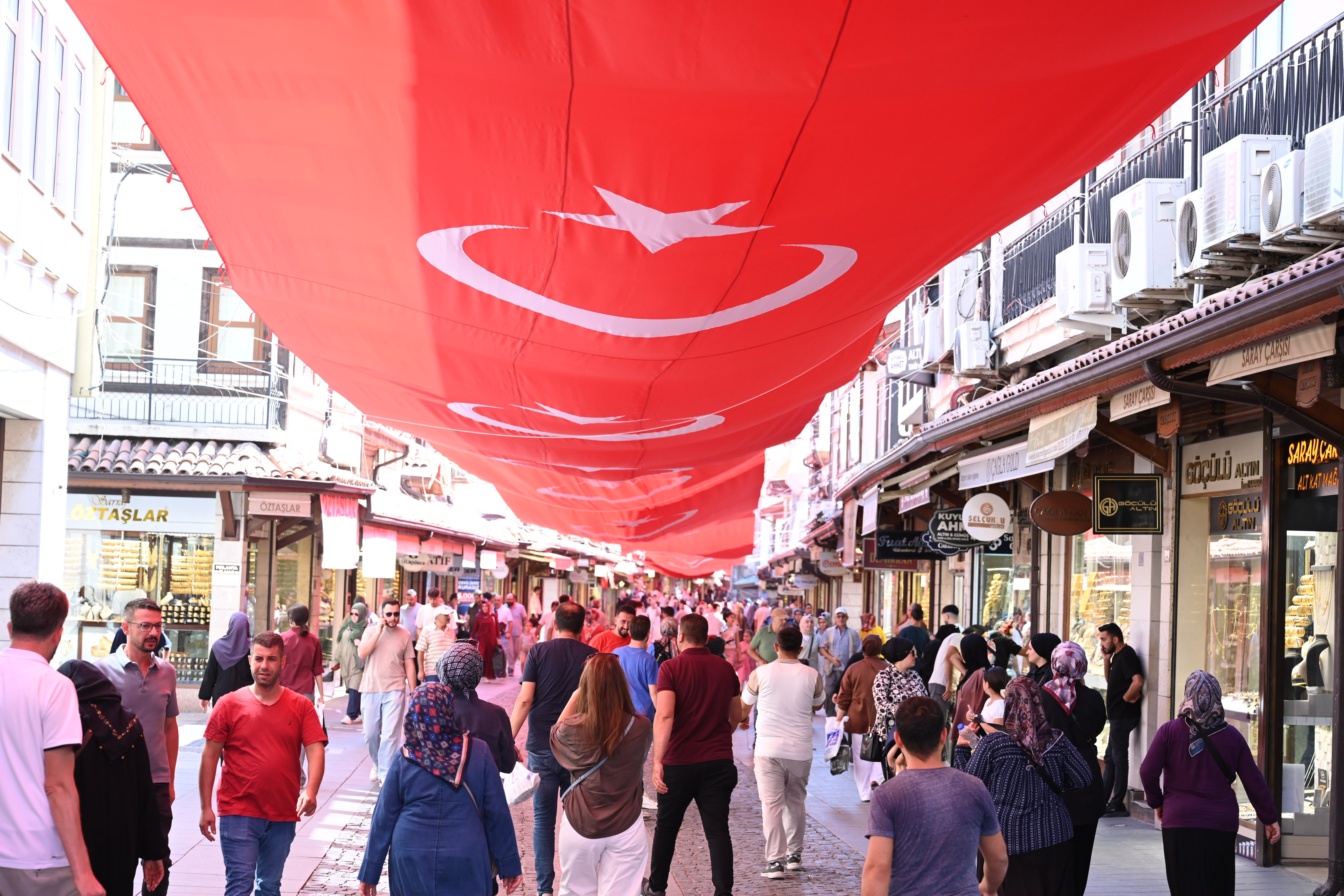 KONYA’DA “TARİHİ ÇARŞILAR ALIŞVERİŞ GÜNLERİ” BAŞLADI