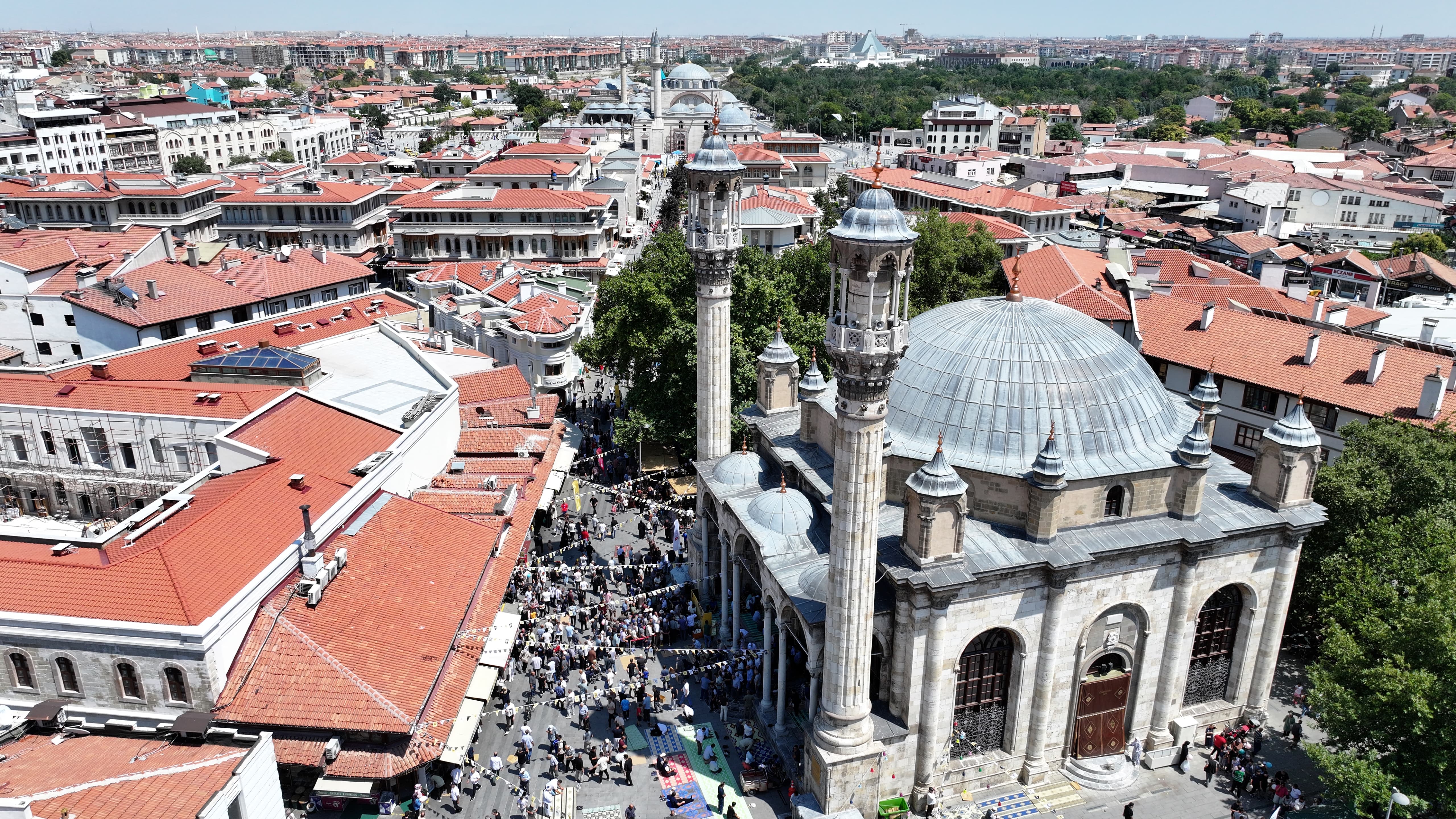 KONYA’DA “TARİHİ ÇARŞILAR ALIŞVERİŞ GÜNLERİ” BAŞLADI