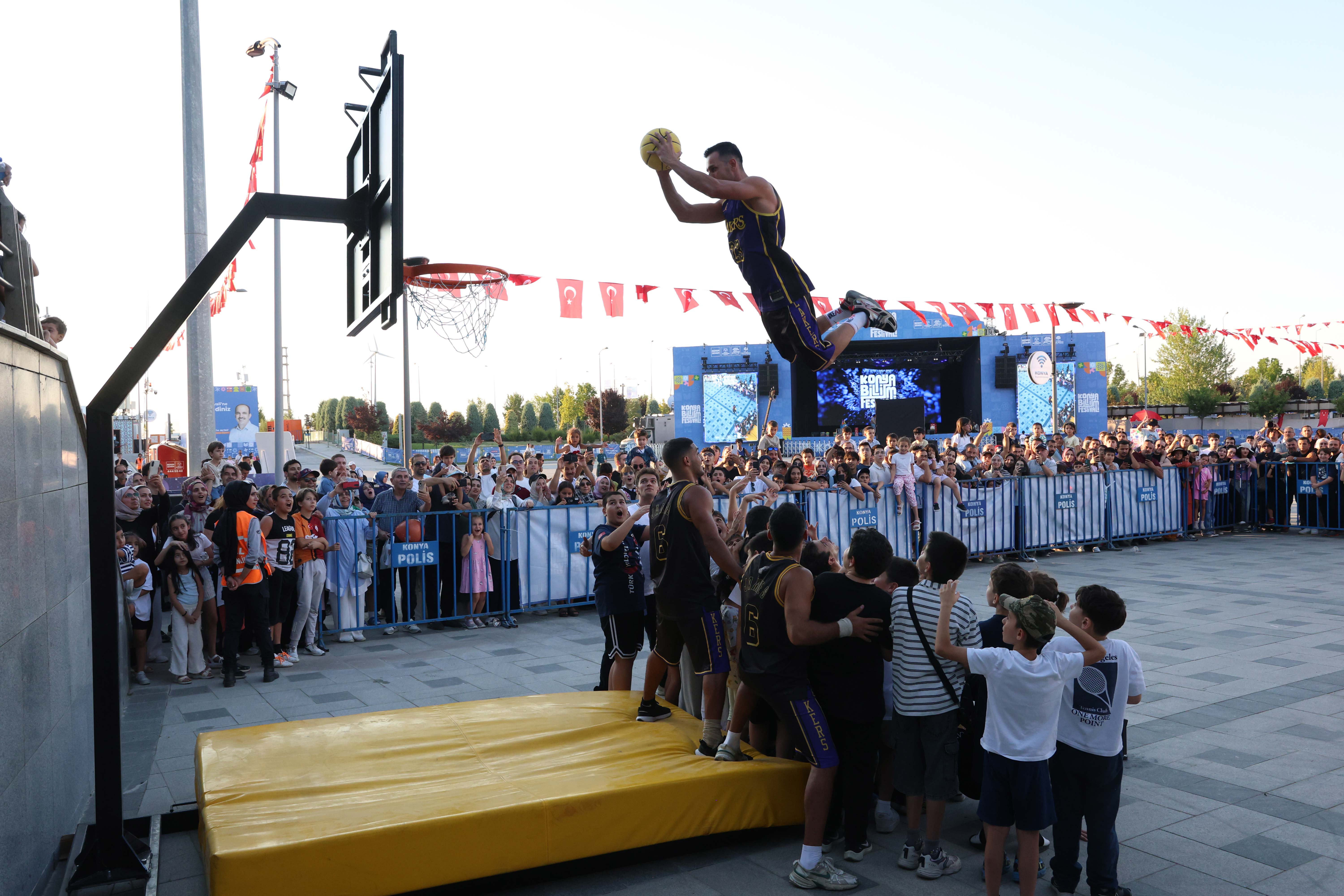 11. KONYA BİLİM FESTİVALİ COŞKUSU BAŞLADI