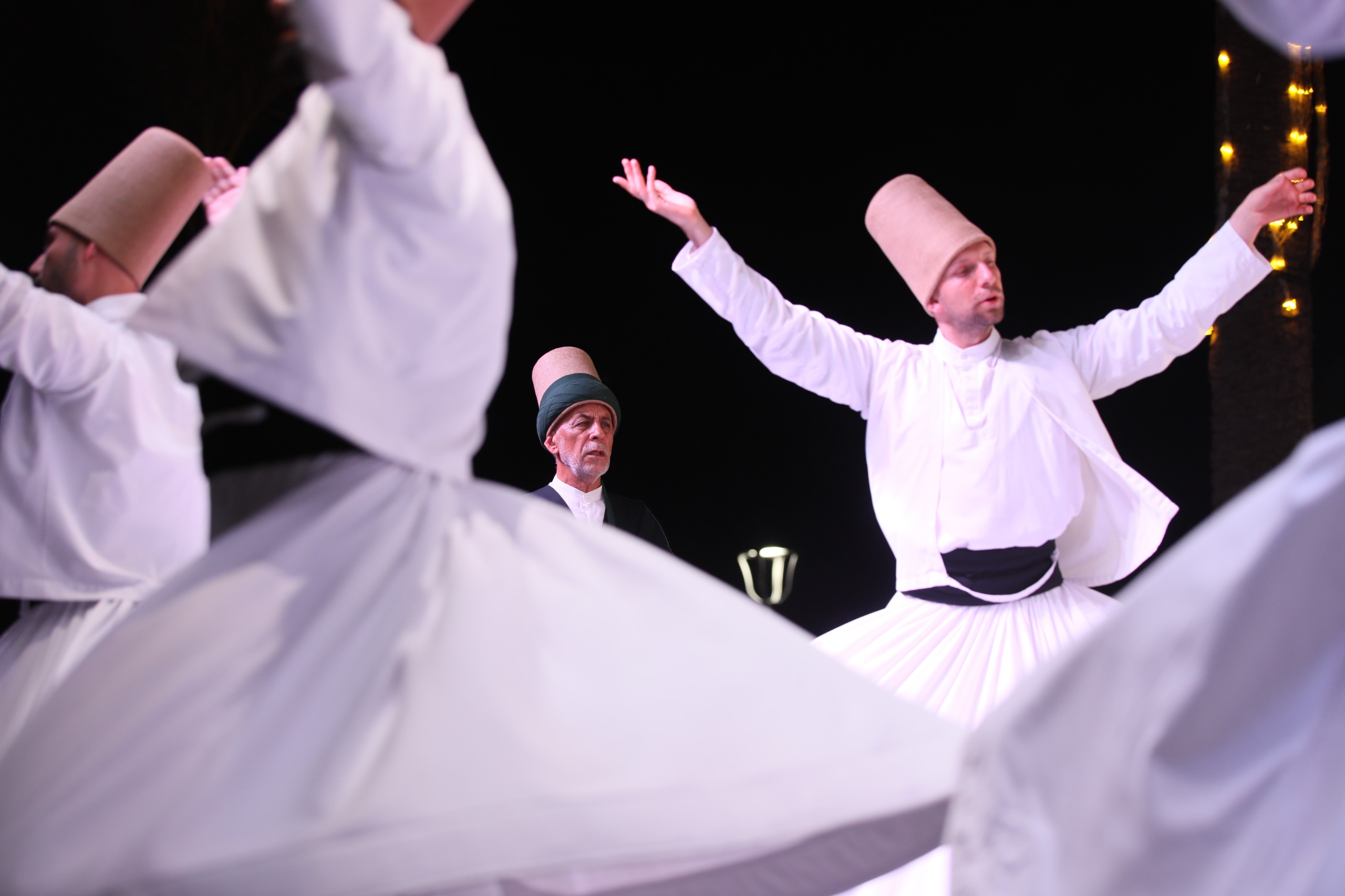 KONYA BÜYÜKŞEHİR TASAVVUF MUSİKİSİ VE SEMA TOPLULUĞU TUNUS’TA GÖNÜLLERE DOKUNDU