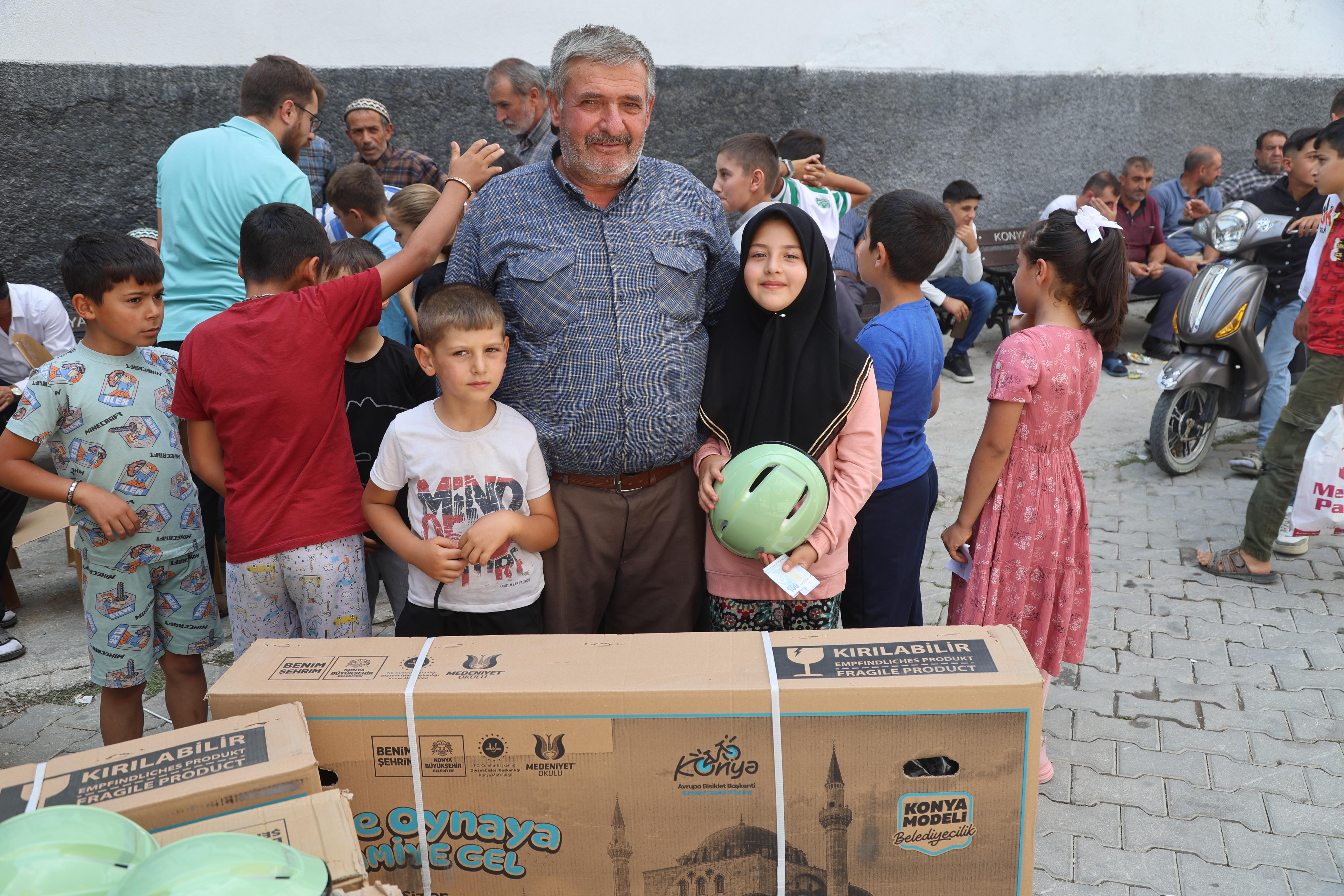 “GÜLE OYNAYA CAMİYE GEL” PROJESİNDE HAK KAZANAN 13 BİN ÇOCUĞA BİSİKLET DAĞITIMI BAŞLADI