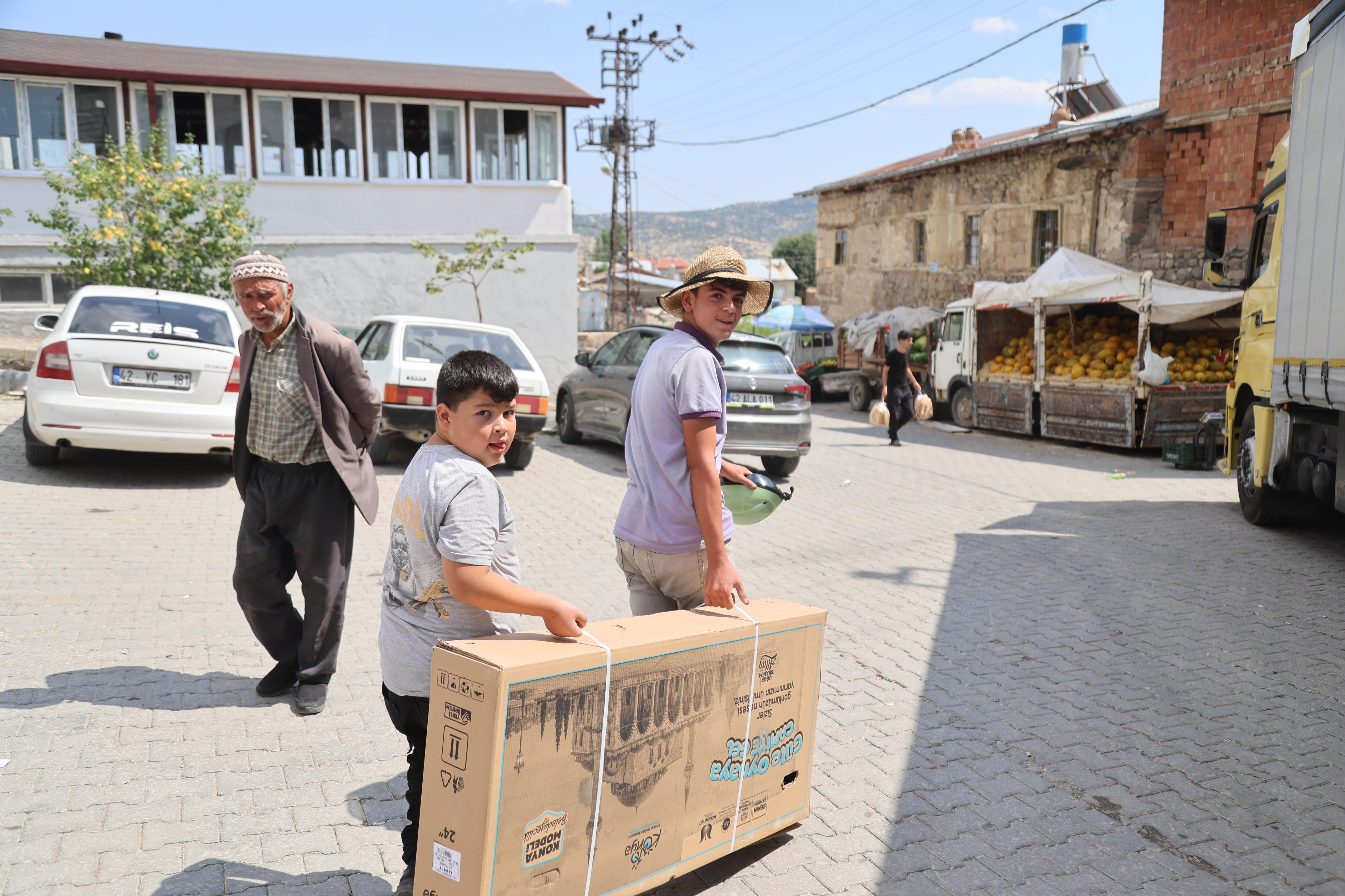 “GÜLE OYNAYA CAMİYE GEL” PROJESİNDE HAK KAZANAN 13 BİN ÇOCUĞA BİSİKLET DAĞITIMI BAŞLADI