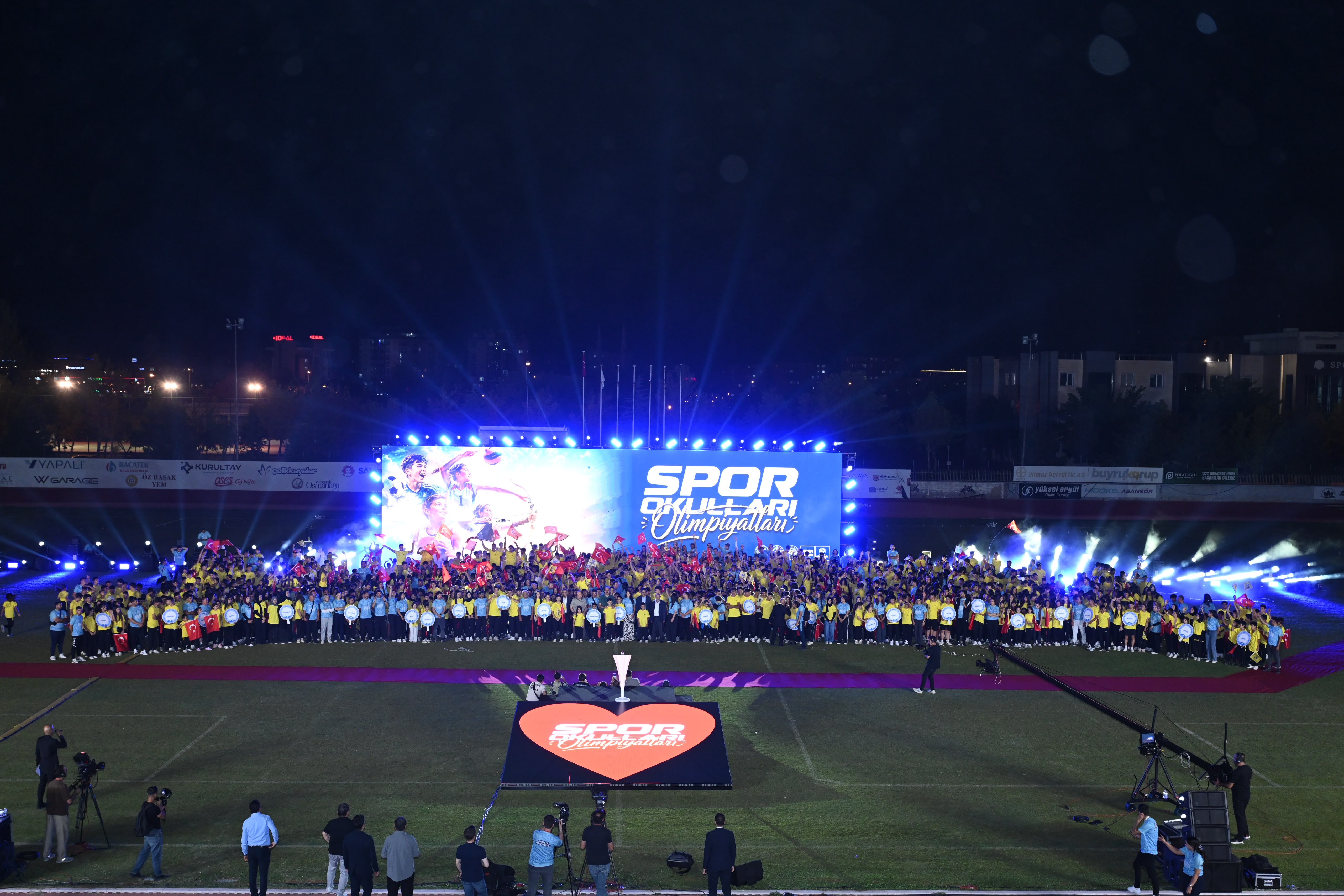 BAŞKAN ALTAY, “SPOR OKULLARI OLİMPİYATLARI”NA KATILAN TÜM GENÇLERE TEŞEKKÜR ETTİ