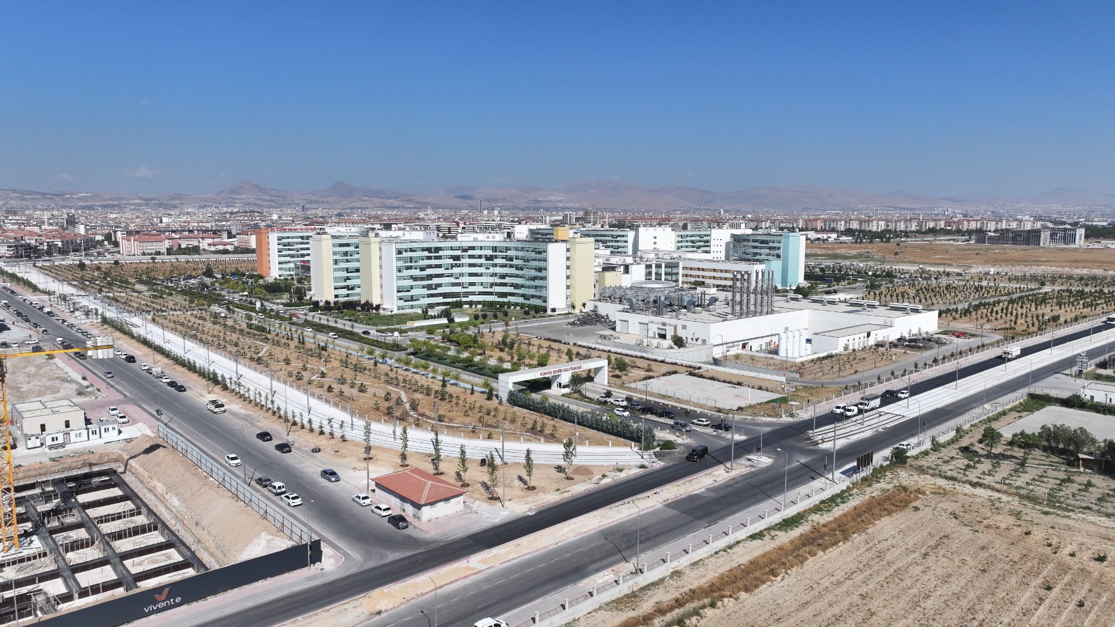 AK PARTİ KONYA MİLLETVEKİLLERİ, BAŞKAN ALTAY VE İL BAŞKANI ÖZGÖKÇEN RAYLI SİSTEM PROJELERİNİ İNCELEDİ