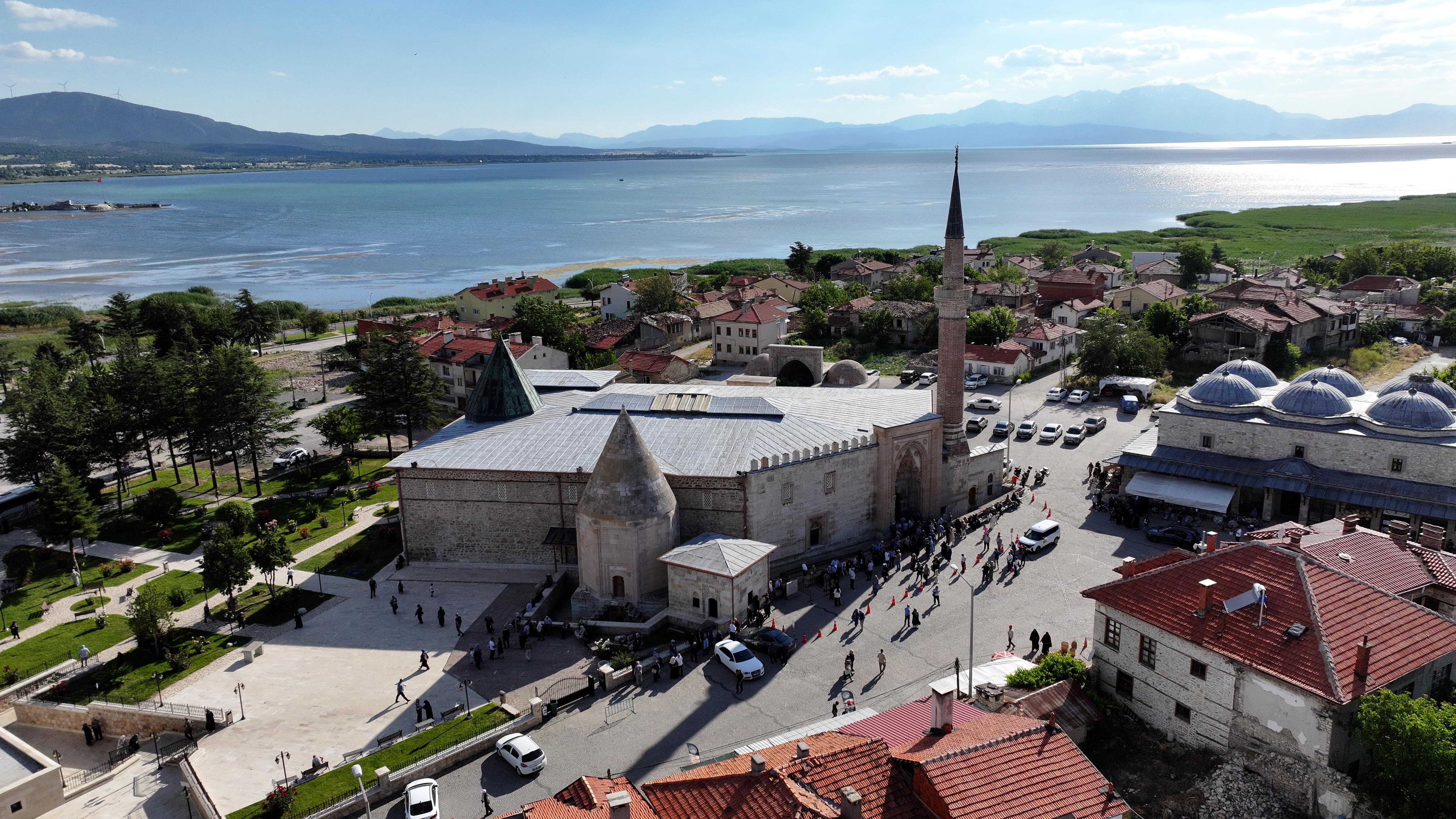 BAŞKAN ALTAY “HATIRDAN HATIRAYA KÜLTÜR TURLARINA” KATILAN 10 BİN EMEKLİ BÜYÜĞÜMÜZE TEŞEKKÜR ETTİ