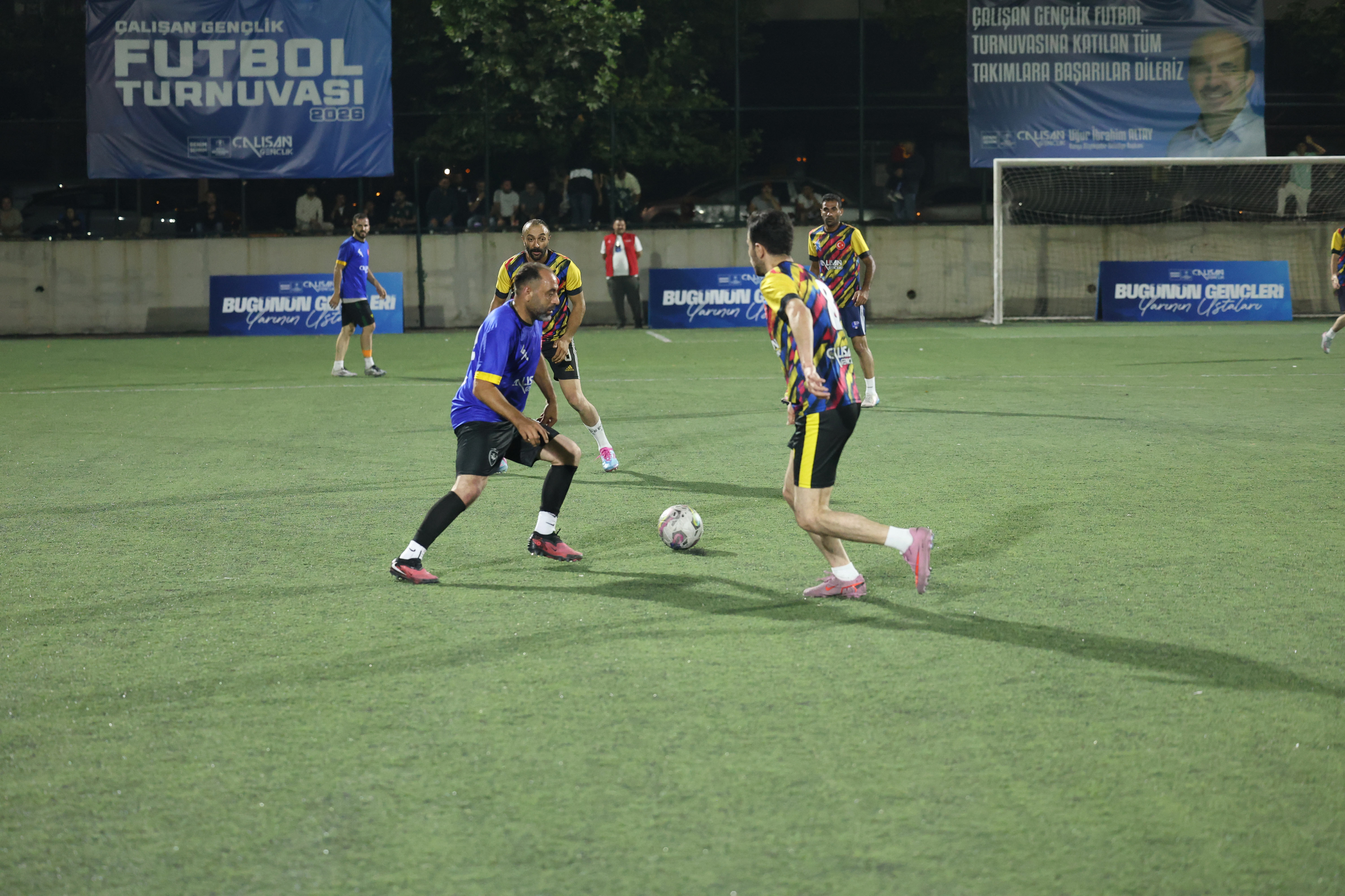 6. ÇALIŞAN GENÇLİK FUTBOL TURNUVASI’NDA REKABET VE DOSTLUK BİR ARADA YAŞANDI