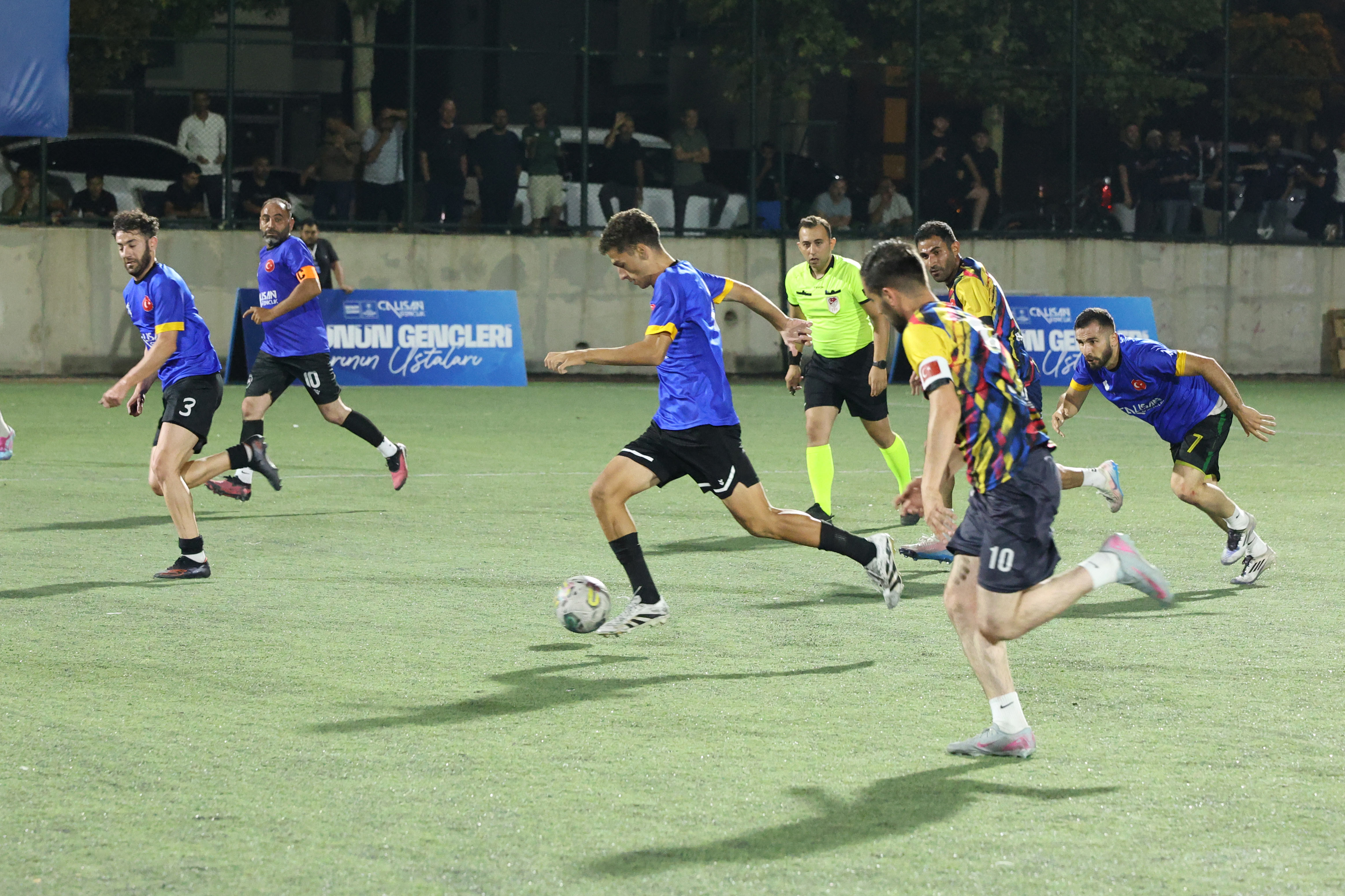 6. ÇALIŞAN GENÇLİK FUTBOL TURNUVASI’NDA REKABET VE DOSTLUK BİR ARADA YAŞANDI