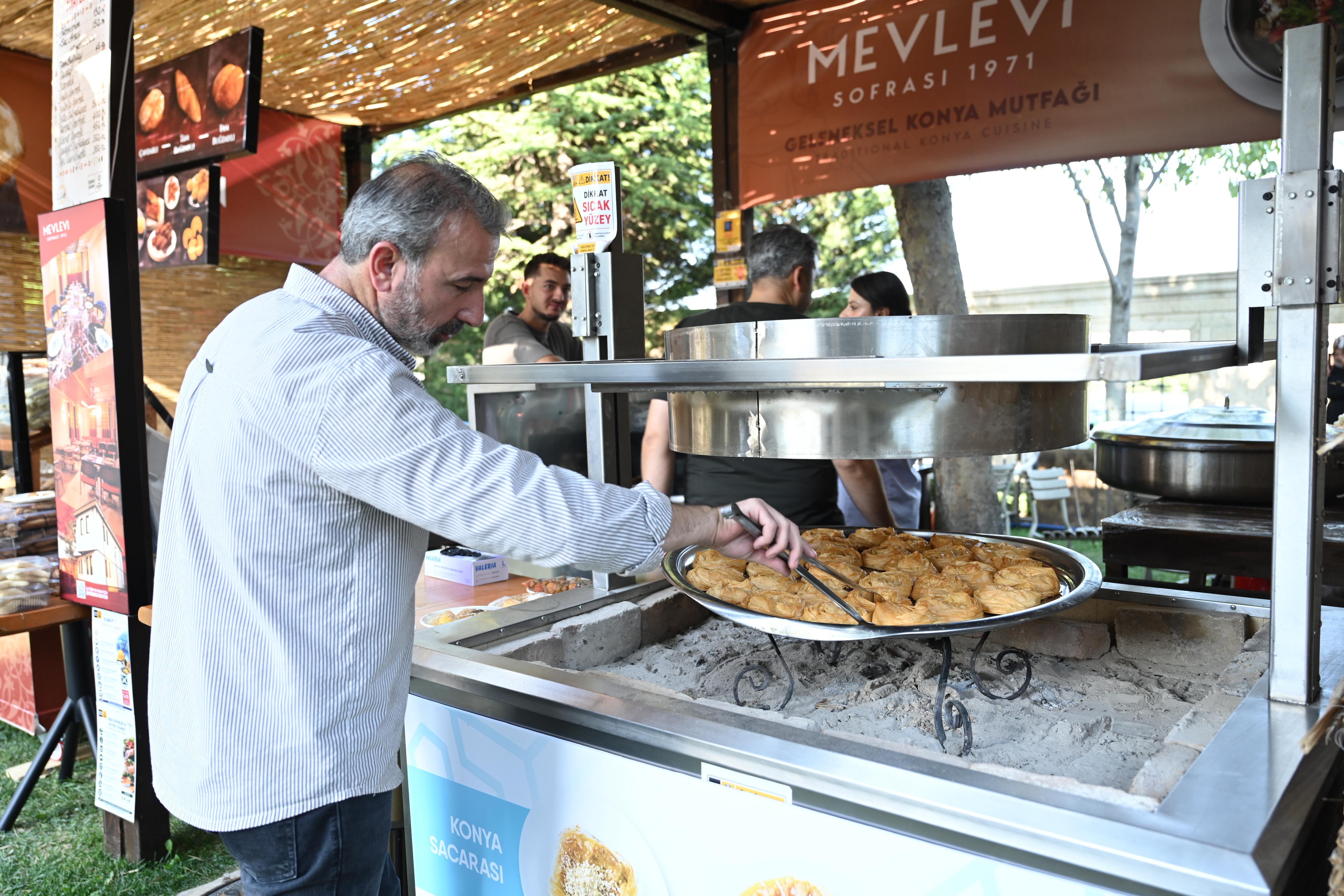 BAŞKAN ALTAY: “AİLENİN BÜTÜN FERTLERİYLE BİRLİKTE HERKESİ KONYA GASTRONOMİ FESTİVALİ’NE BEKLİYORUZ”