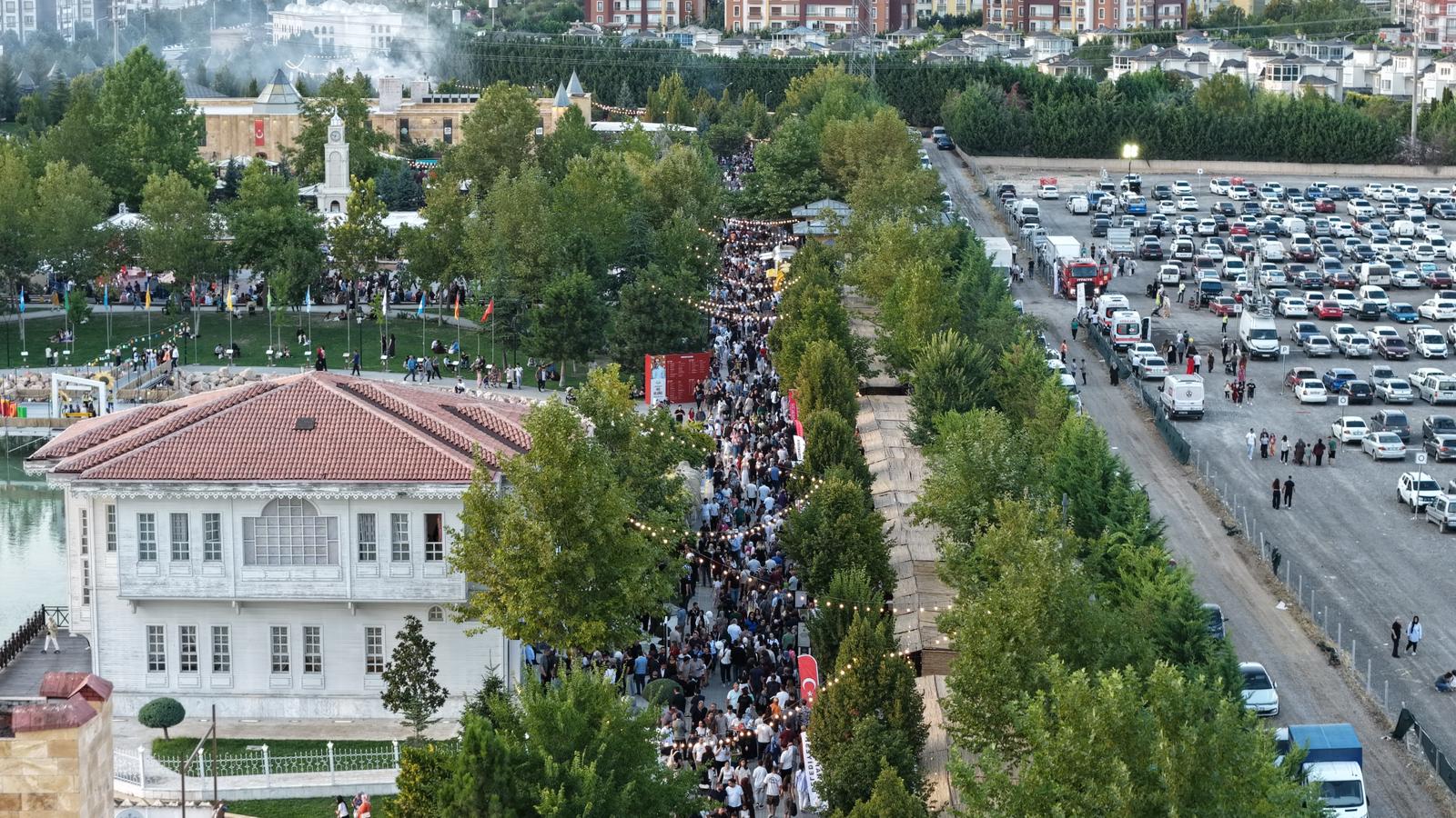 BAŞKAN ALTAY: “AİLENİN BÜTÜN FERTLERİYLE BİRLİKTE HERKESİ KONYA GASTRONOMİ FESTİVALİ’NE BEKLİYORUZ”