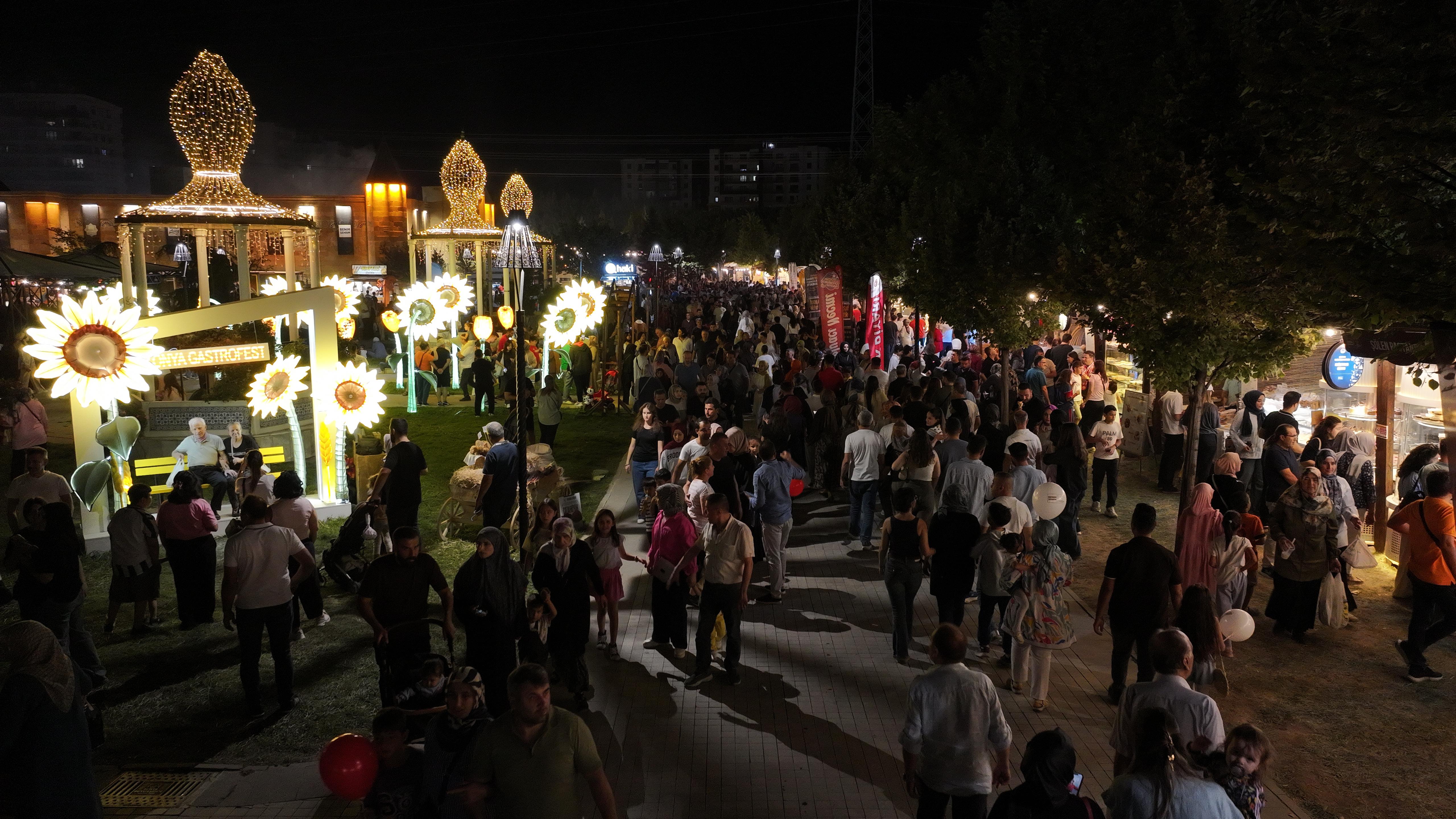 BAŞKAN ALTAY: “AİLENİN BÜTÜN FERTLERİYLE BİRLİKTE HERKESİ KONYA GASTRONOMİ FESTİVALİ’NE BEKLİYORUZ”